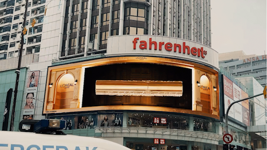 L'Oreal Mascara 3D Billboard Environment