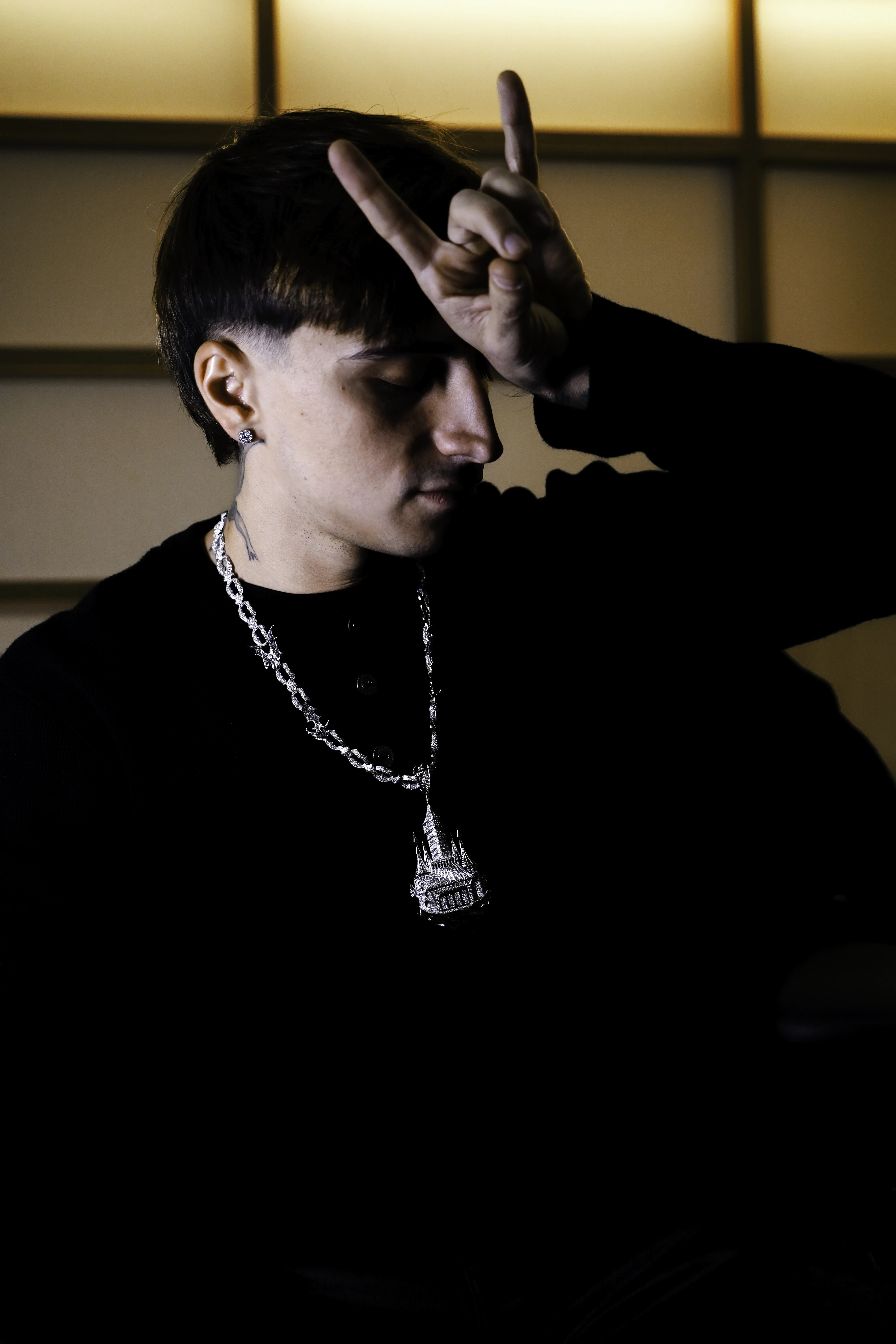 Ritratto editoriale di Sick Luke scattato da Edoardo Verduchi