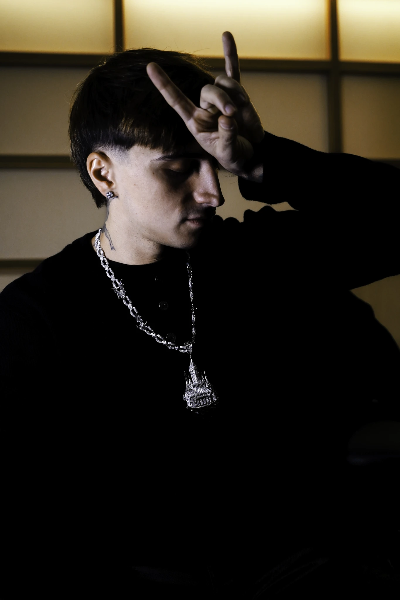 Ritratto editoriale di Sick Luke scattato da Edoardo Verduchi