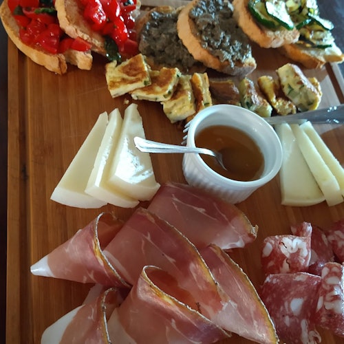Montalcino: Vineyard Guided Tour + Wine Tasting in the Castle tickets in Montalcino