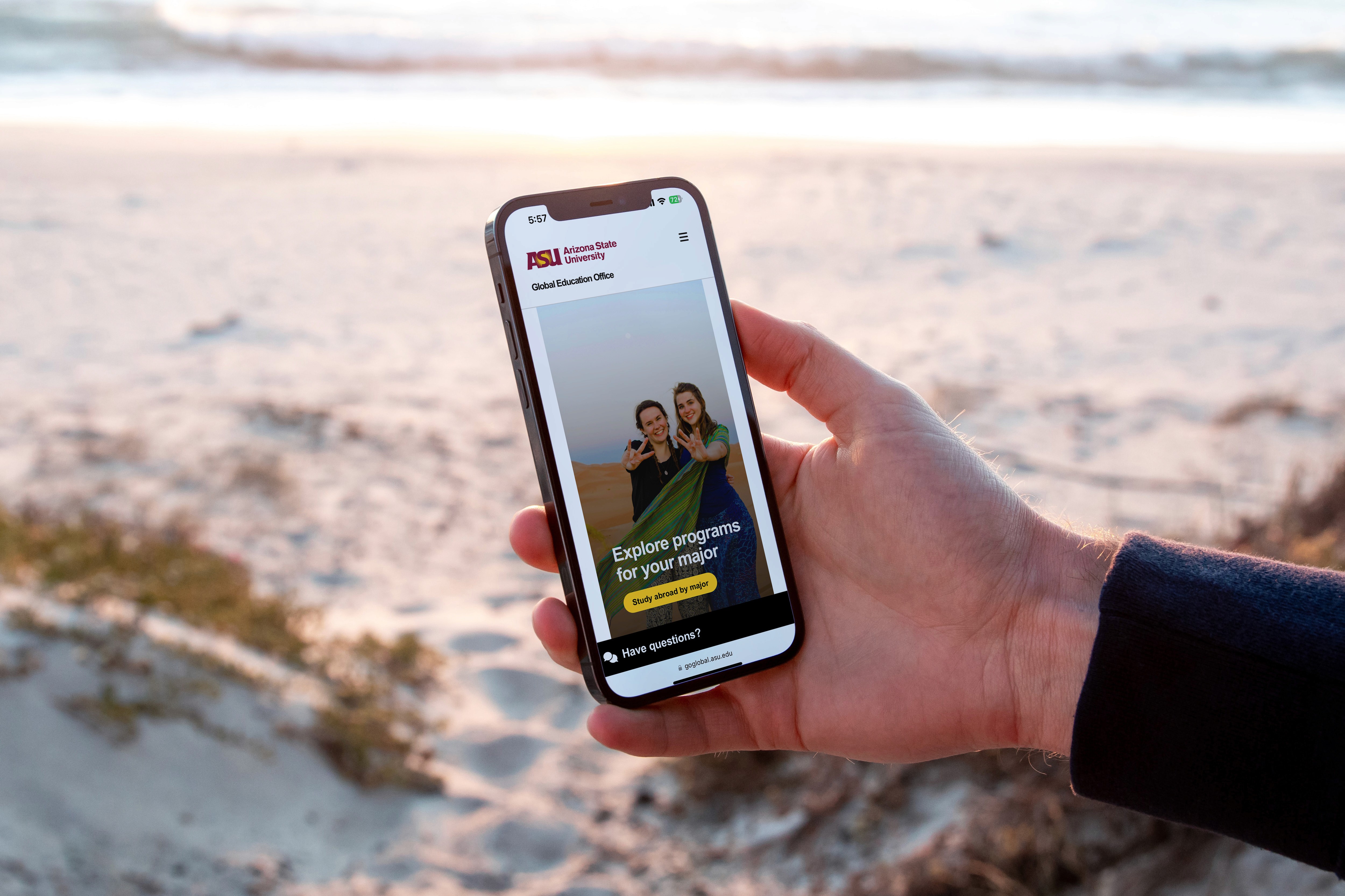 Image of a Gray to white soft gradient