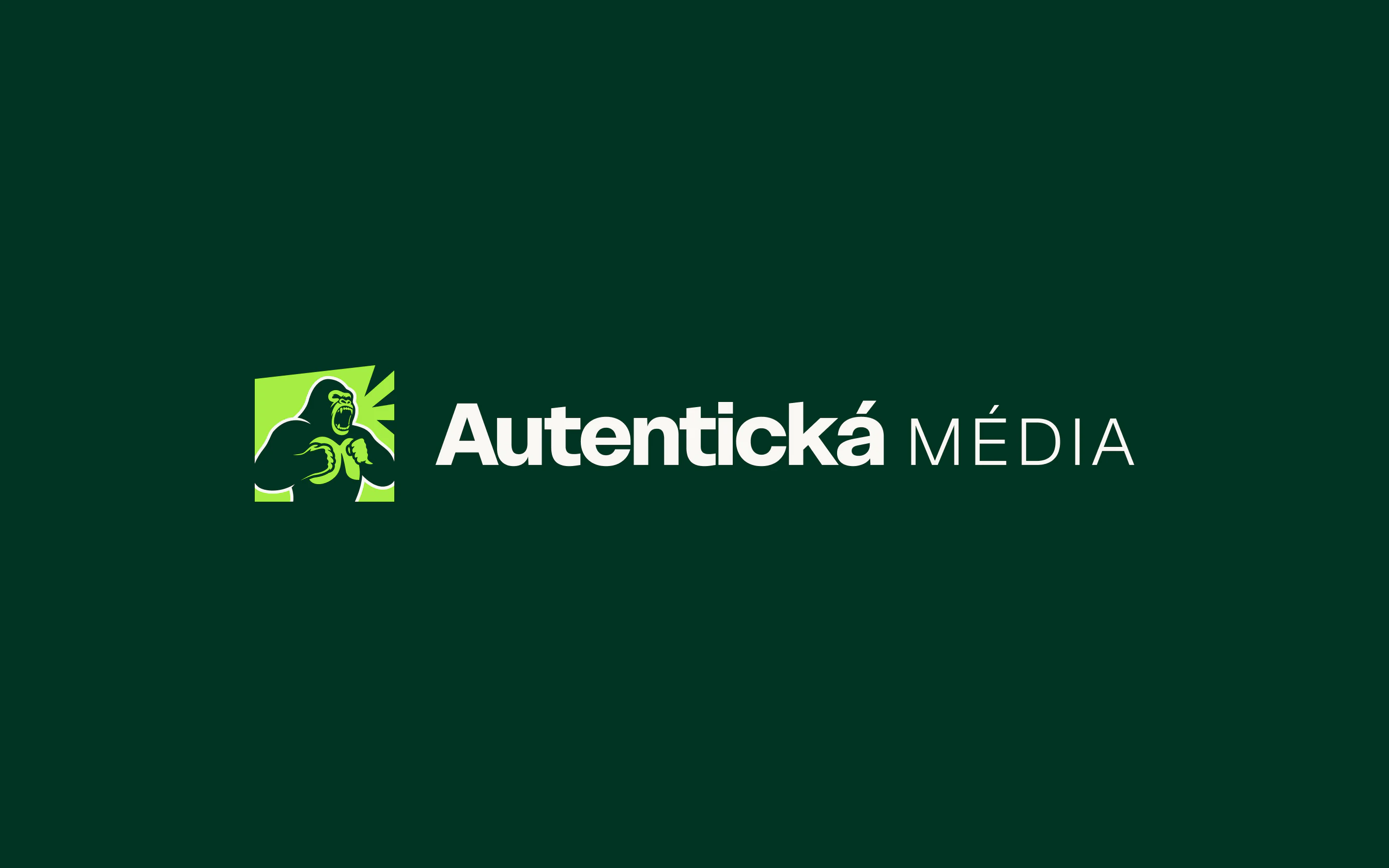 Autentická Media minimalist green logo design.