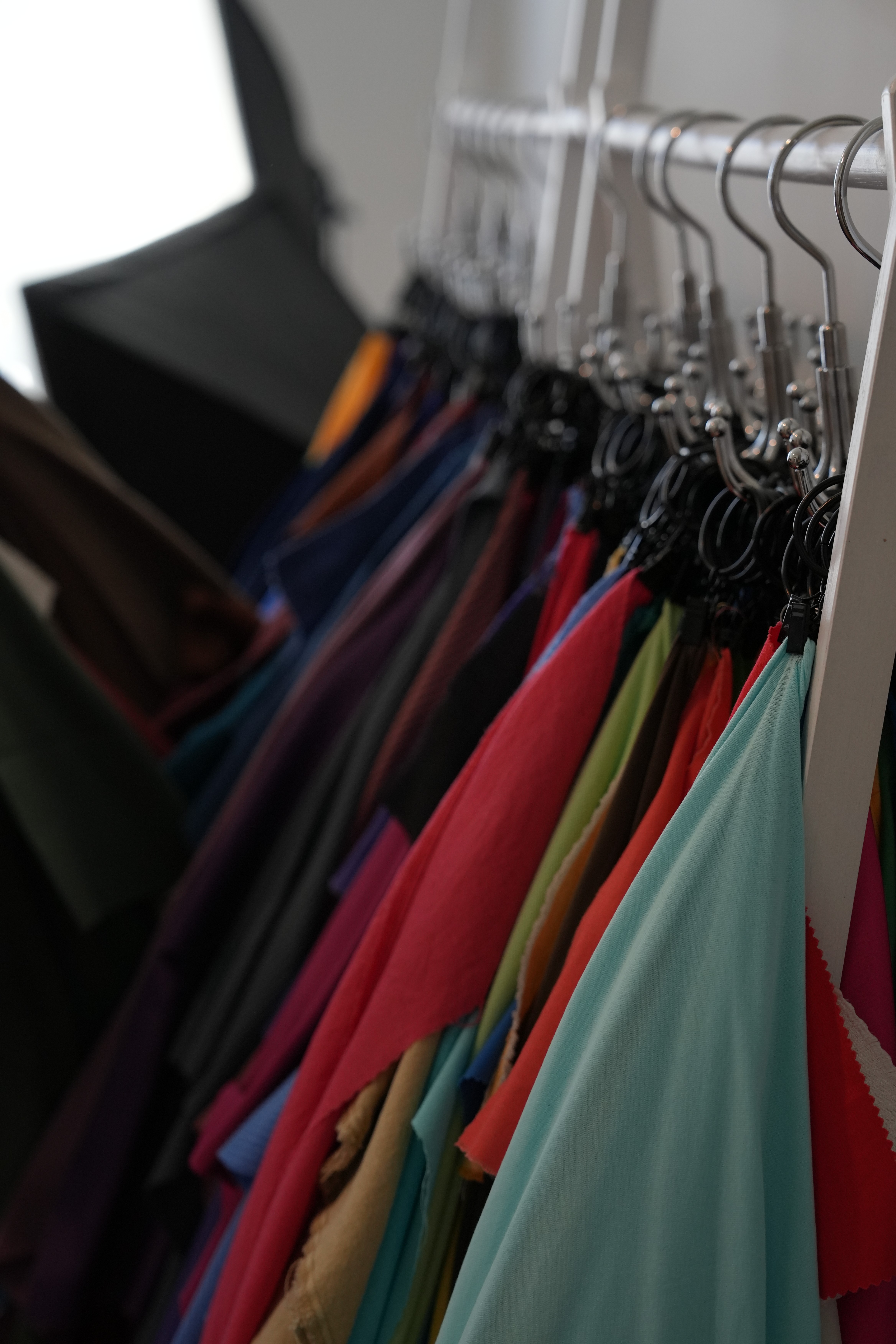 The wedding backdrop is the open sea, shimmering under late afternoon light