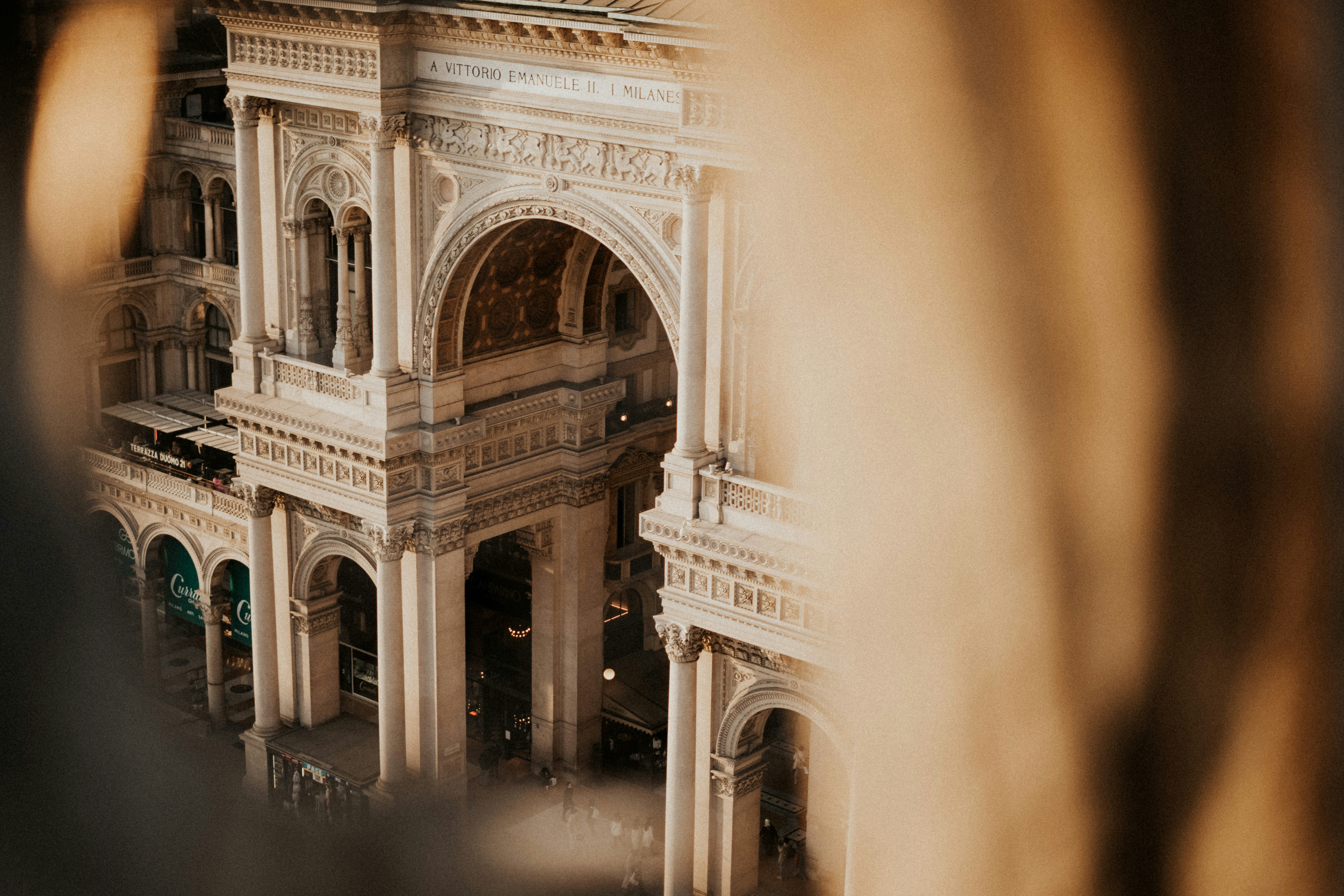 Logo en un mockup de billboard