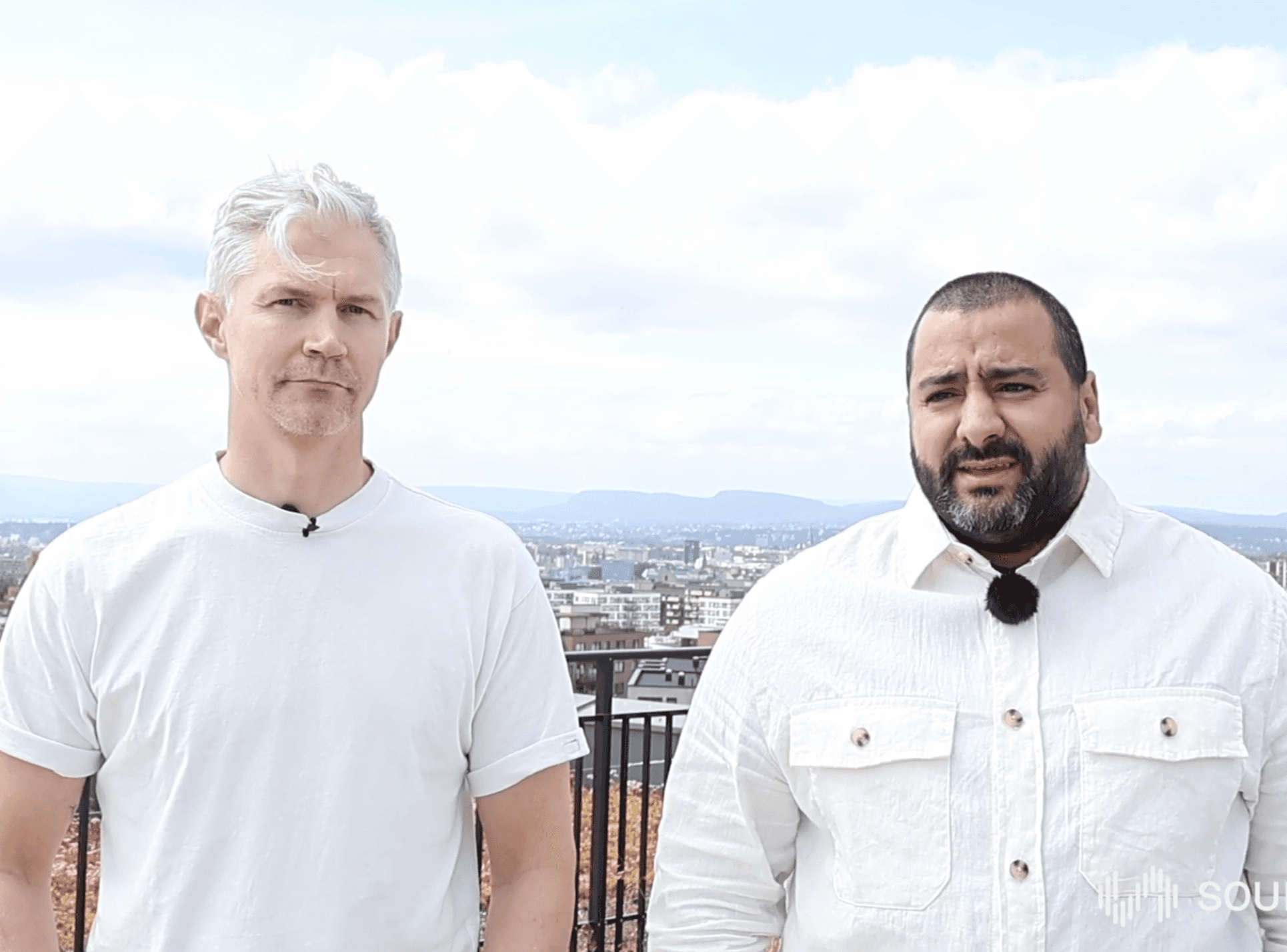 Two advisors from the City of Oslo with the sky as background  
