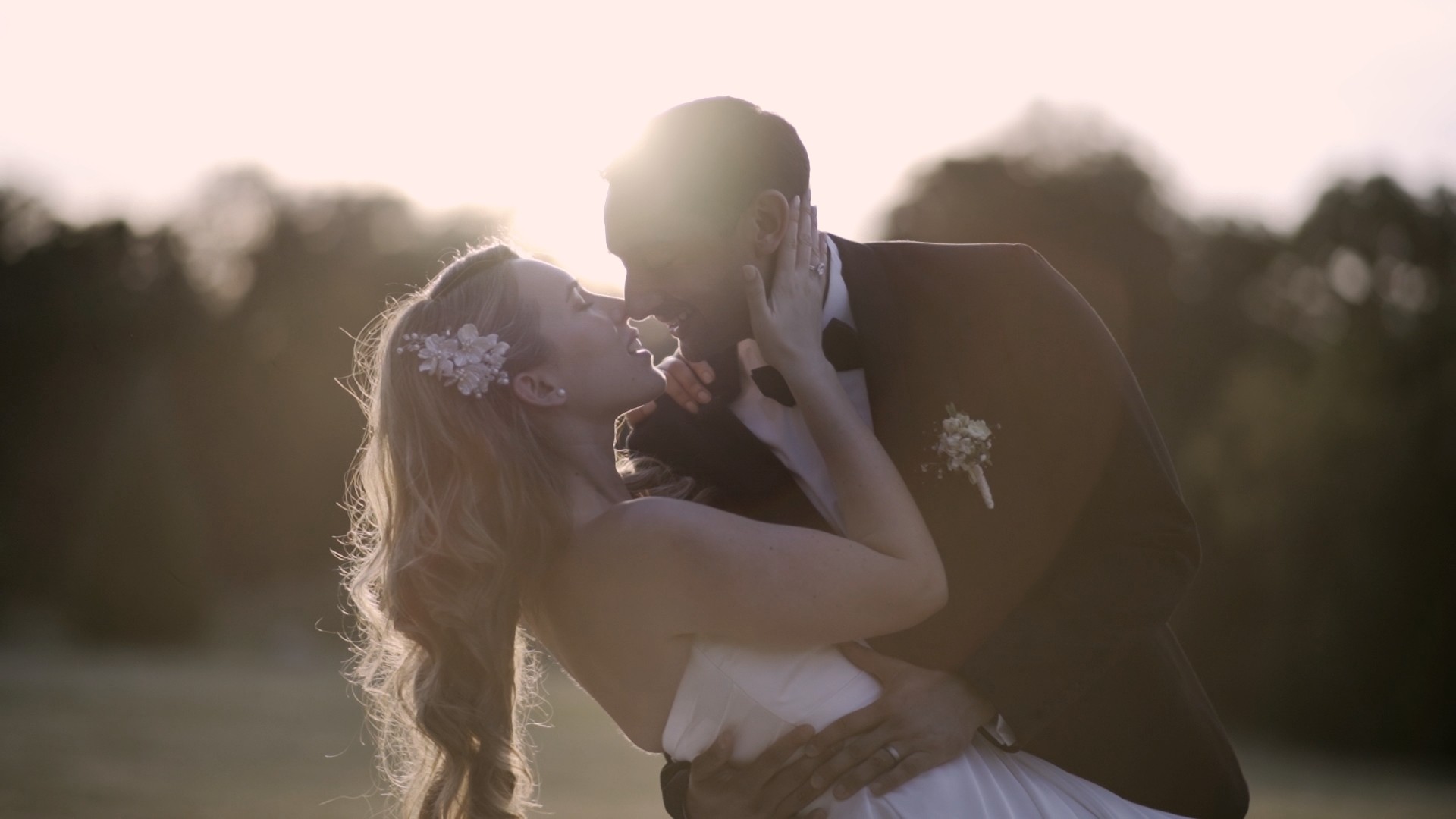 Emotionale, stilvolle Hochzeitsvideos für achtsame, authentische Paare