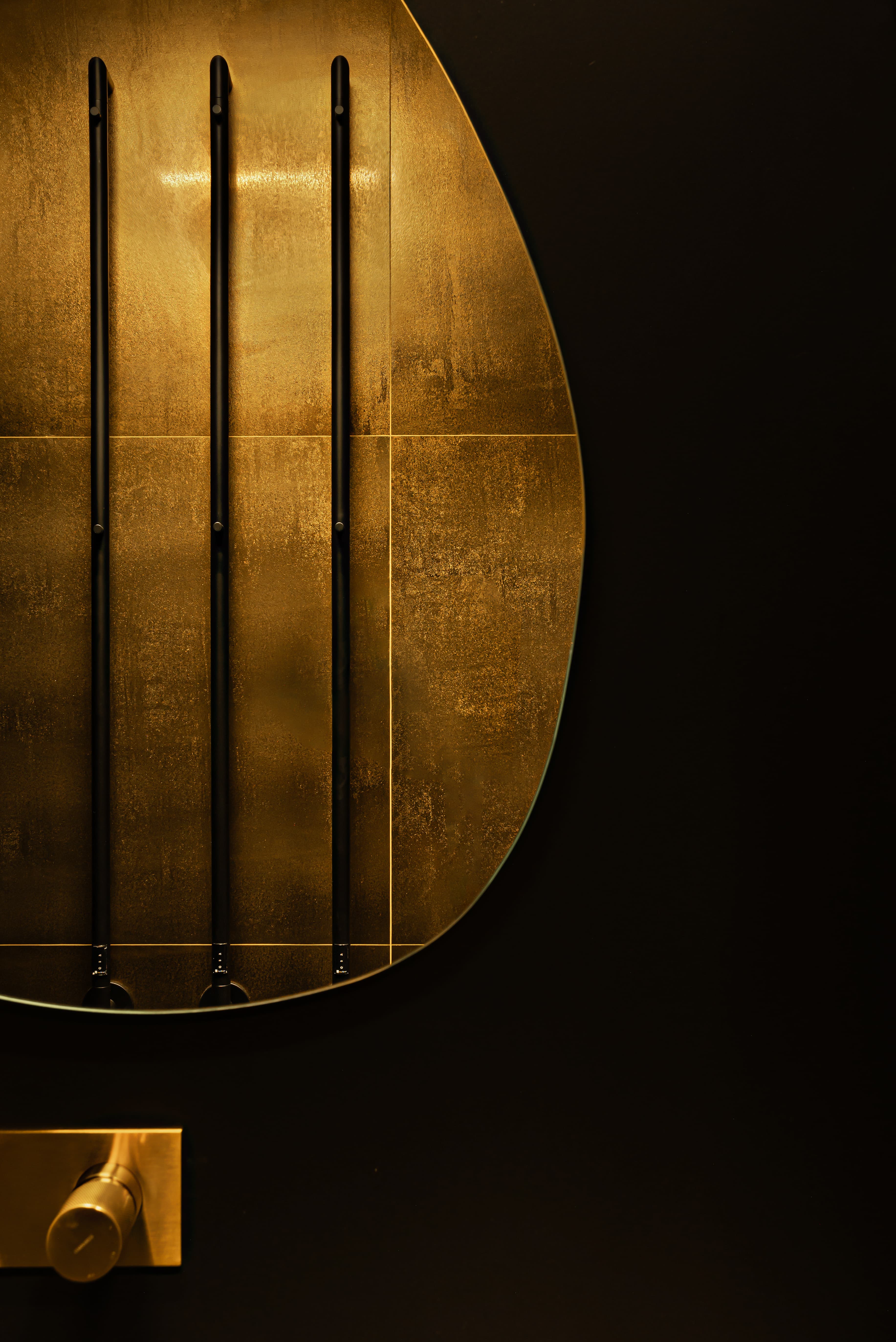 black and gold bathroom