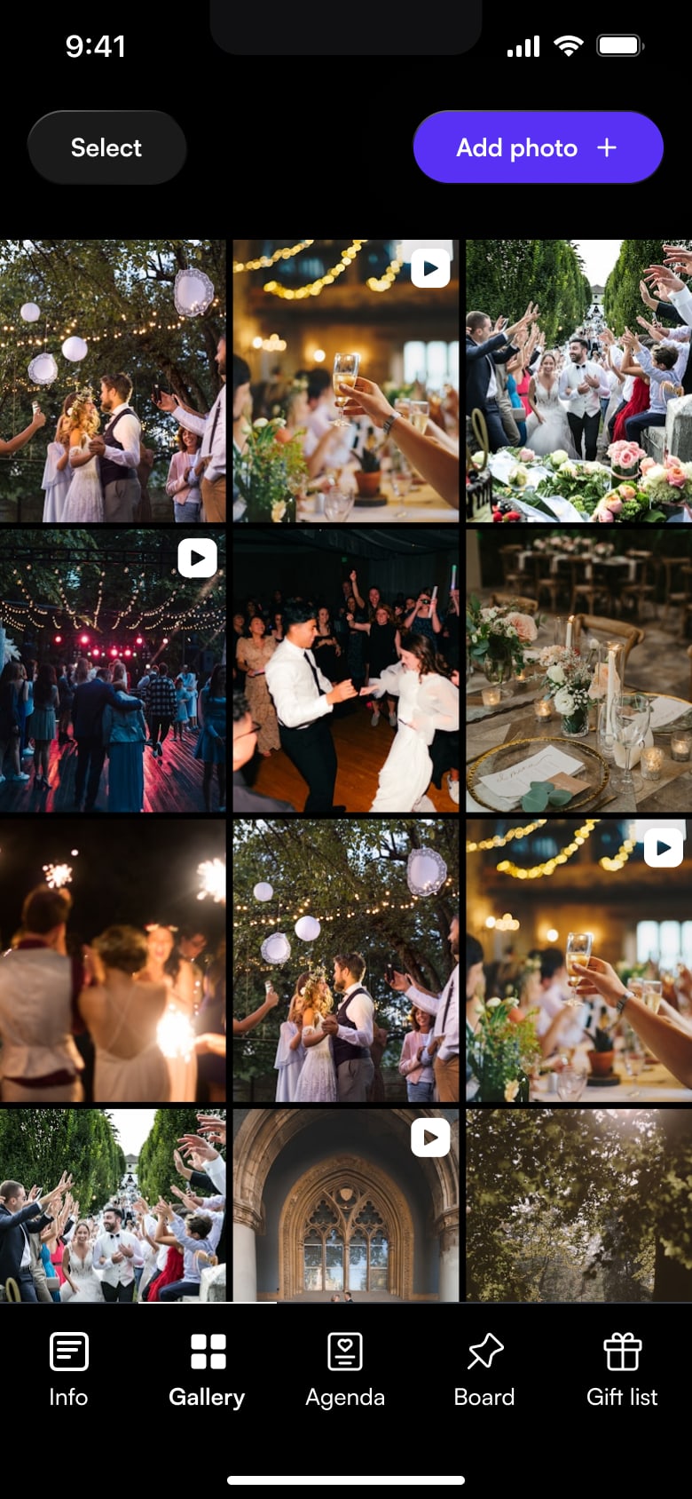 Schermata dell’app di togevent con galleria condivisa dell’evento, dove caricare e visualizzare tutte le foto in un unico spazio.