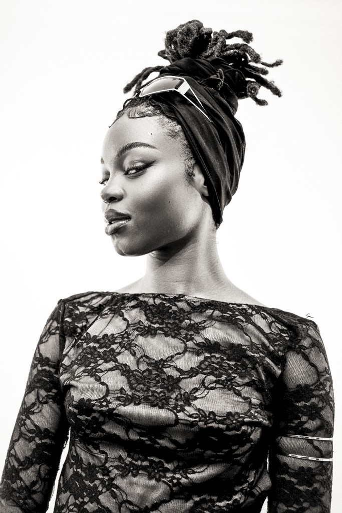 Rituel photographique — portrait artistique — confiance en soi — estime de soi — image de soi — fragment photographique — relique intime Maison Elion — photographe Seine-et-Marne 77 — portrait bespoke sur mesure — timeless photography France — photographie de rituel en France — portrait de luxe — image rare et significative