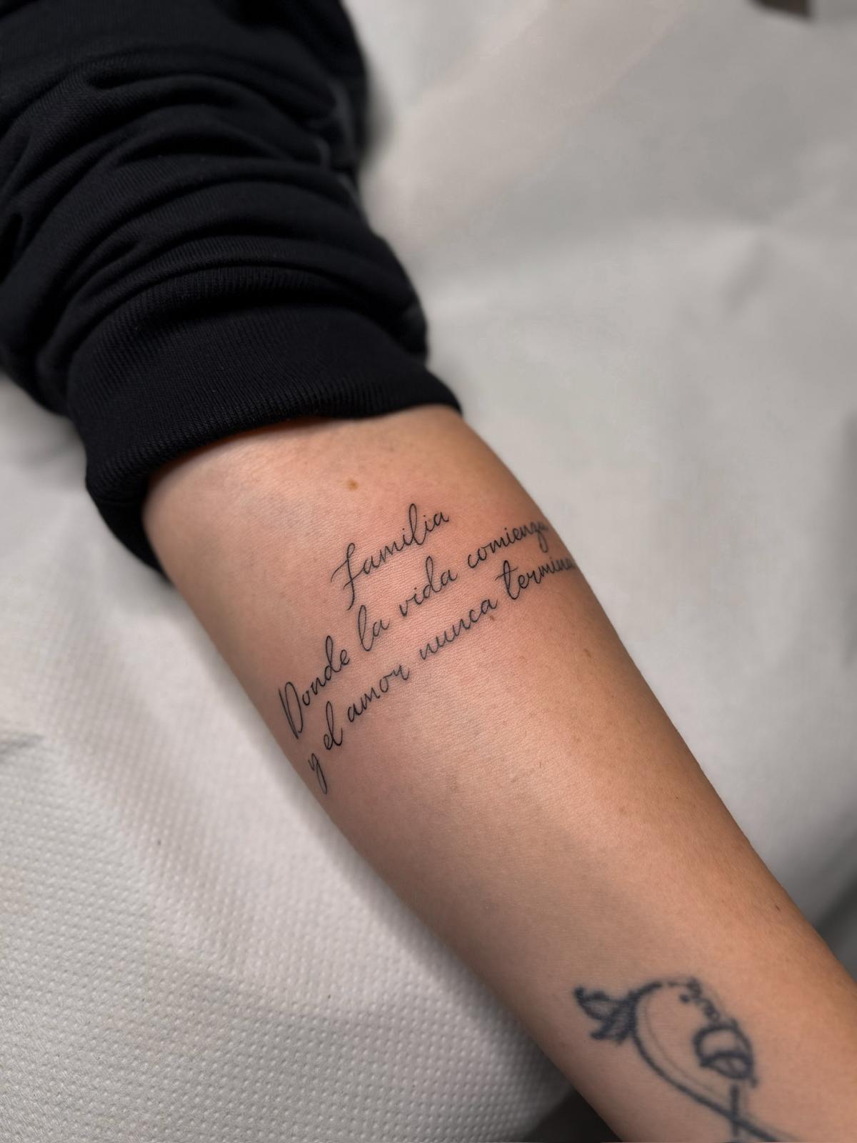 Tatuaje fine line en Móstoles (Madrid)