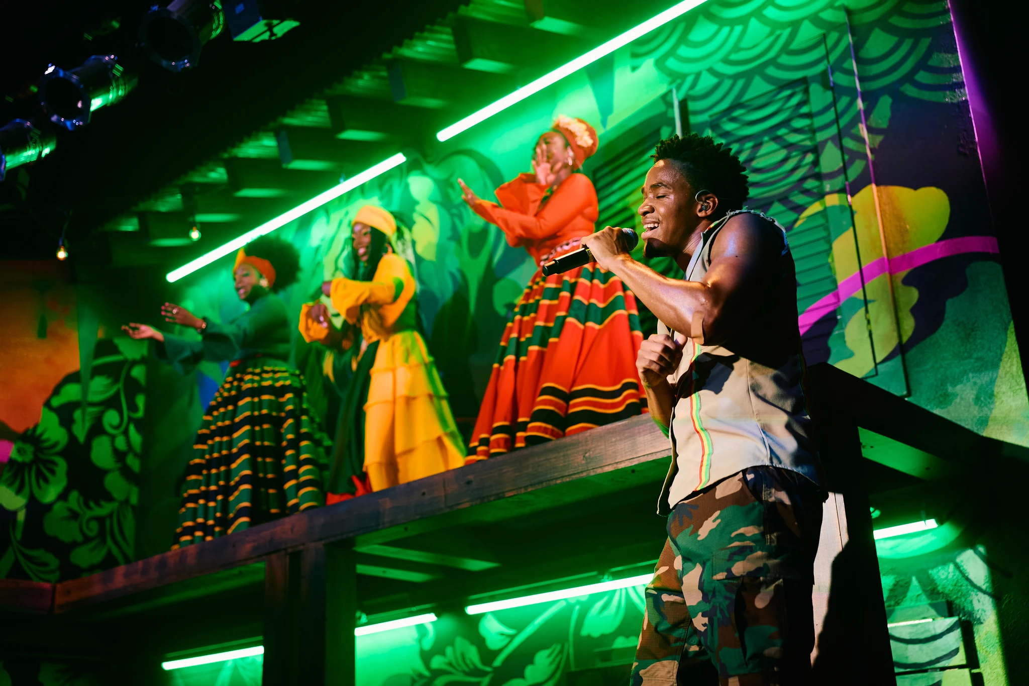 I-3's singing in trench town