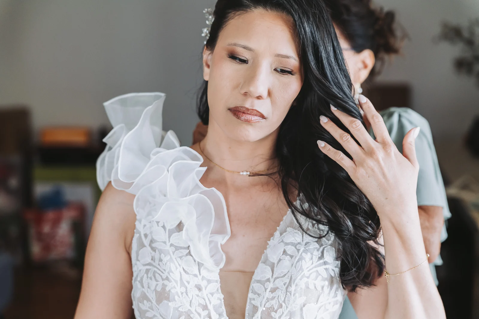 Portrait serré de la mariée rayonnante — David Dijoux Photographe Réunion 974