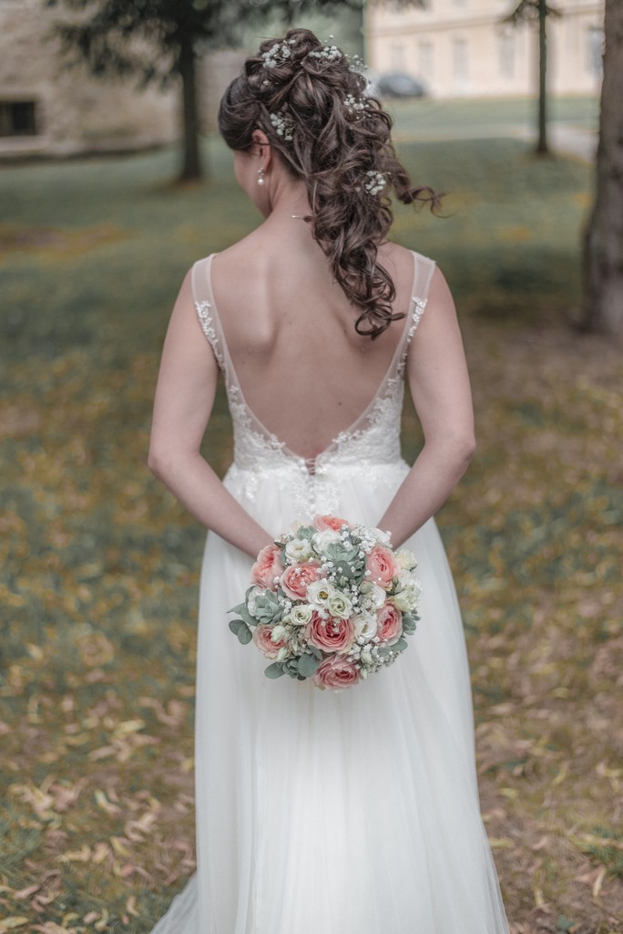 Album photo de luxe — French wedding photographer Paris — luxury wedding book France — Maison Elion — relique photographique rare — fragment intemporel — rituel artistique — photographe mariage haut de gamme — Seine-et-Marne 77 — album mariage bespoke sur mesure — timeless photography France — image symbolique — luxury French wedding photography