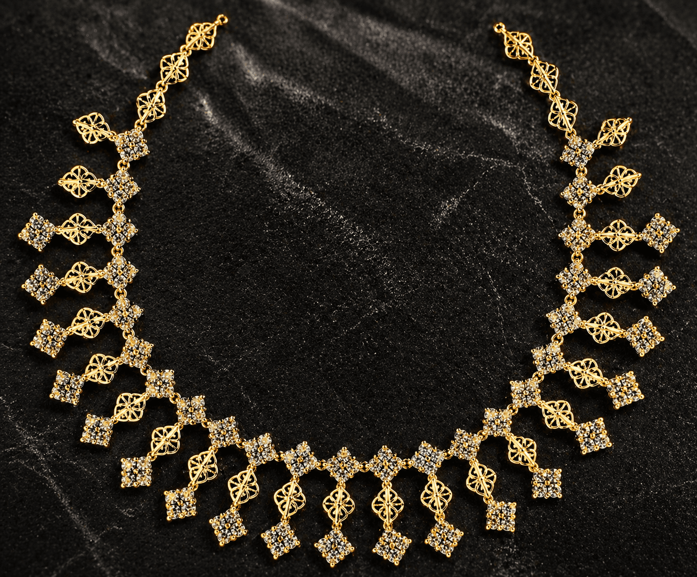 Grandeur Pendant