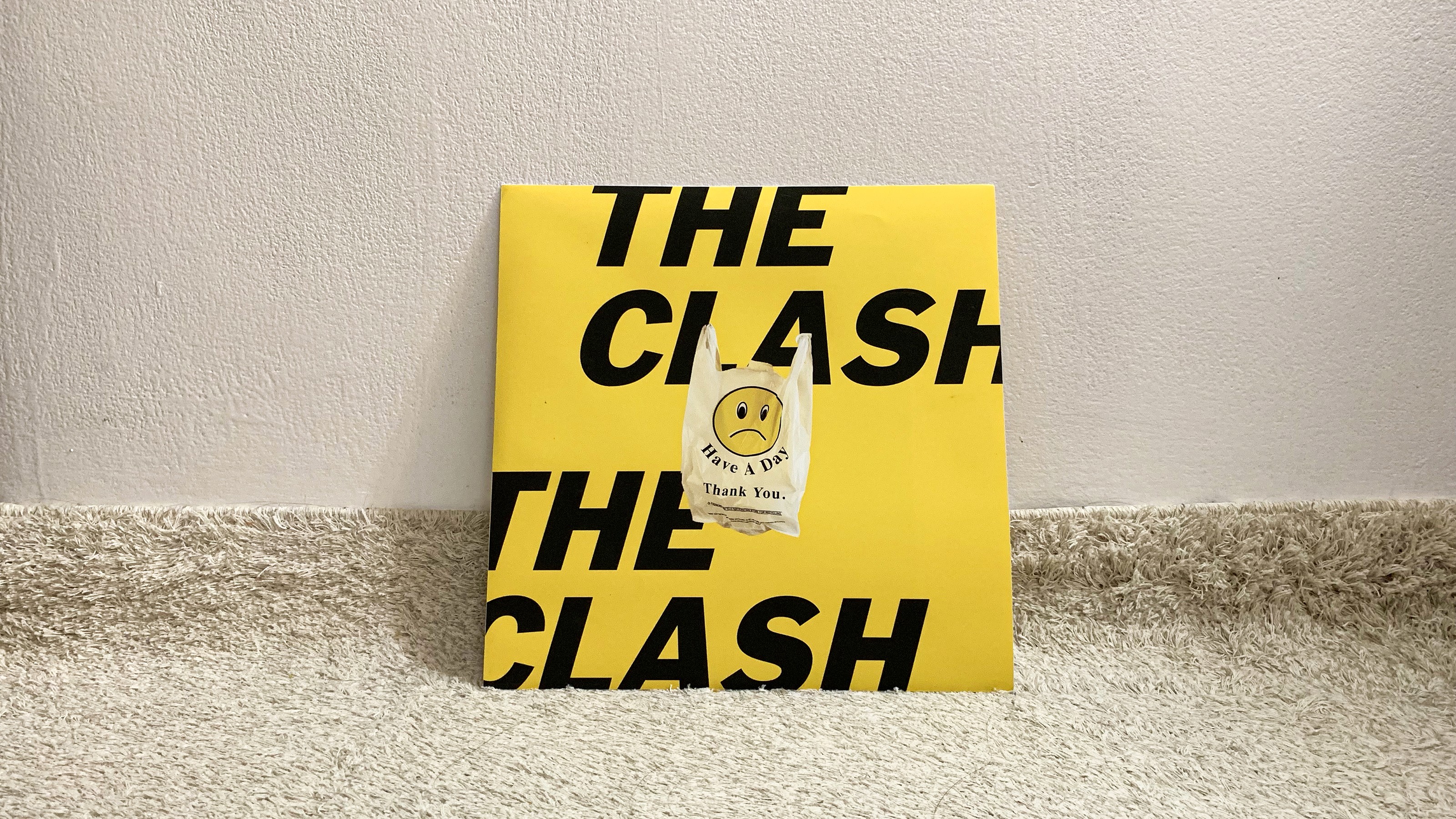 Qi Zheng yellow paper wrap with a vinyl disc inside