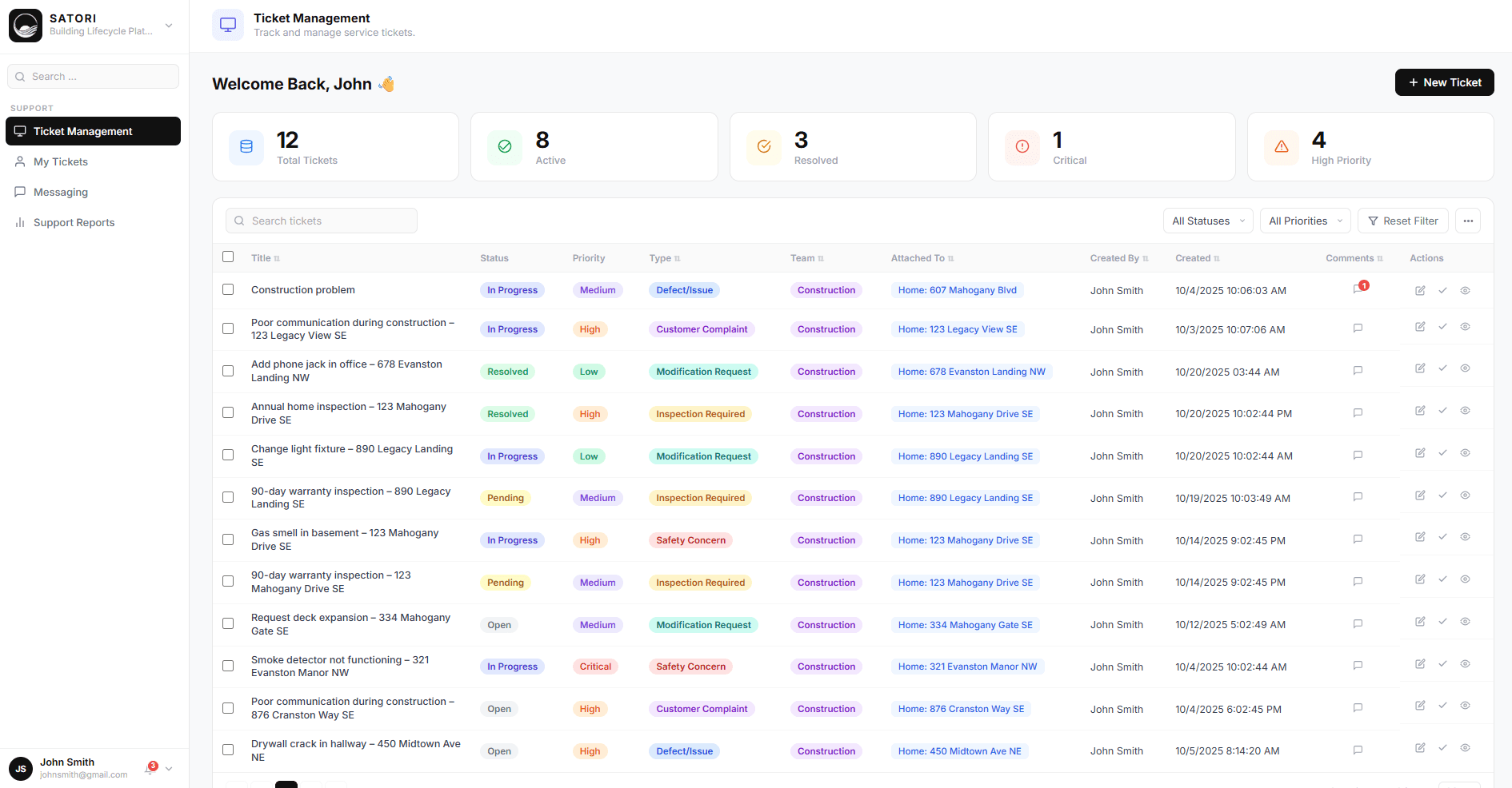 speaker with a half white half green background