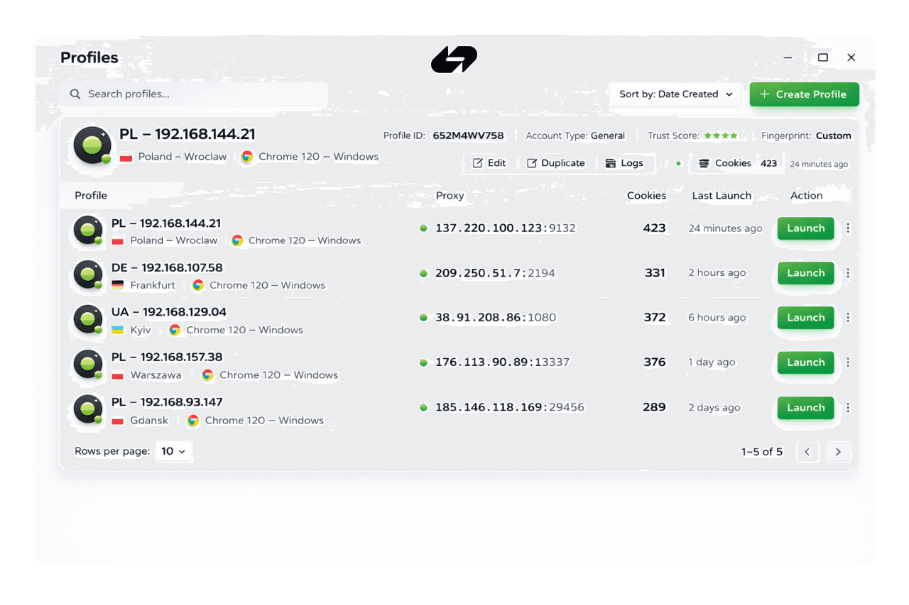 Clario dashboard showing balance, daily spending limit, savings plans, and real-time expense tracking in a modern interface.