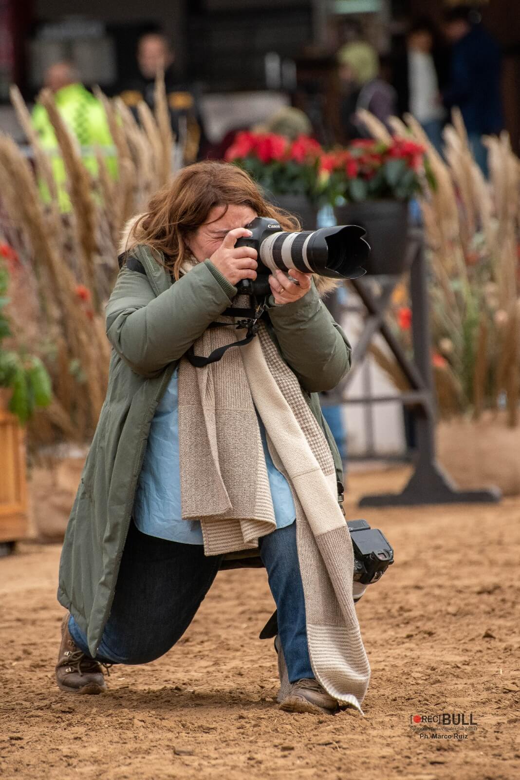 Alejandra sacando fotos