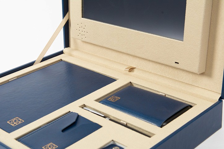 Premium branded executive gift box with LCD presentation screen
