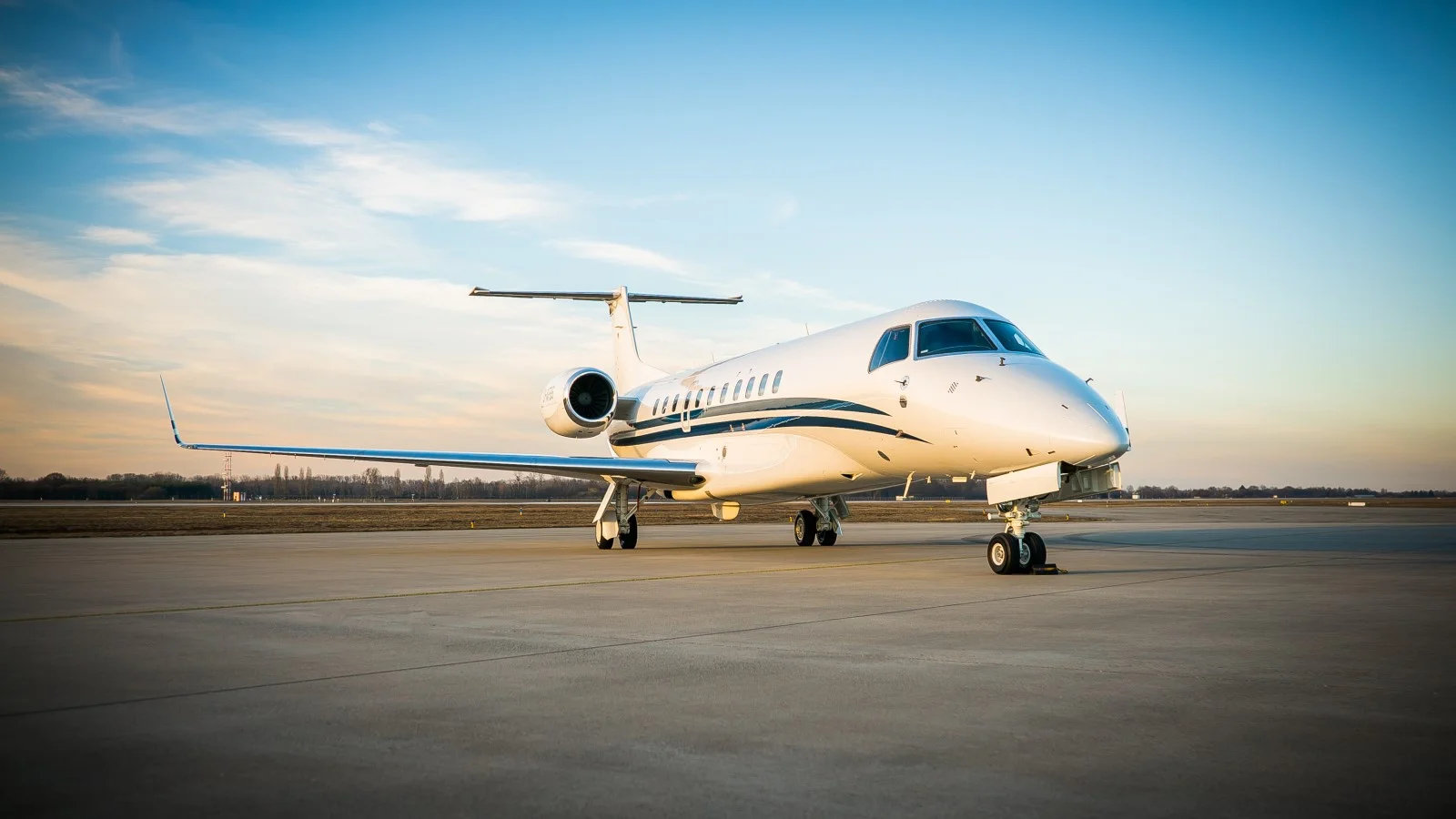 charter a legacy 650