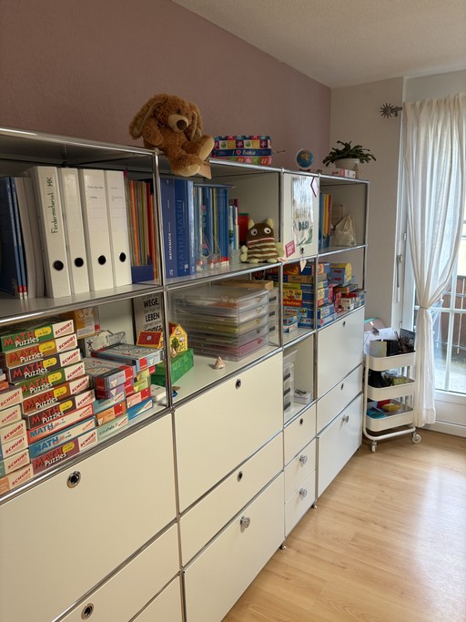 Bild von Materialschrank