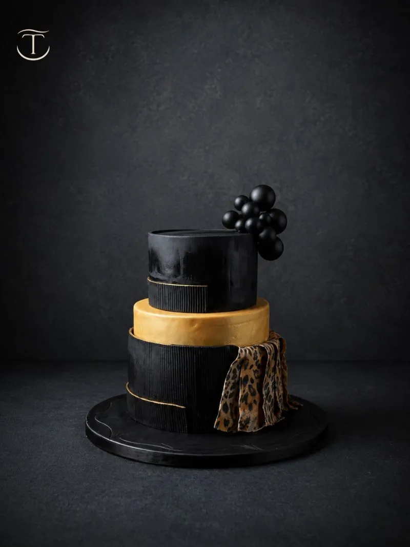 black-gold-leopard-cake-design-2-layers