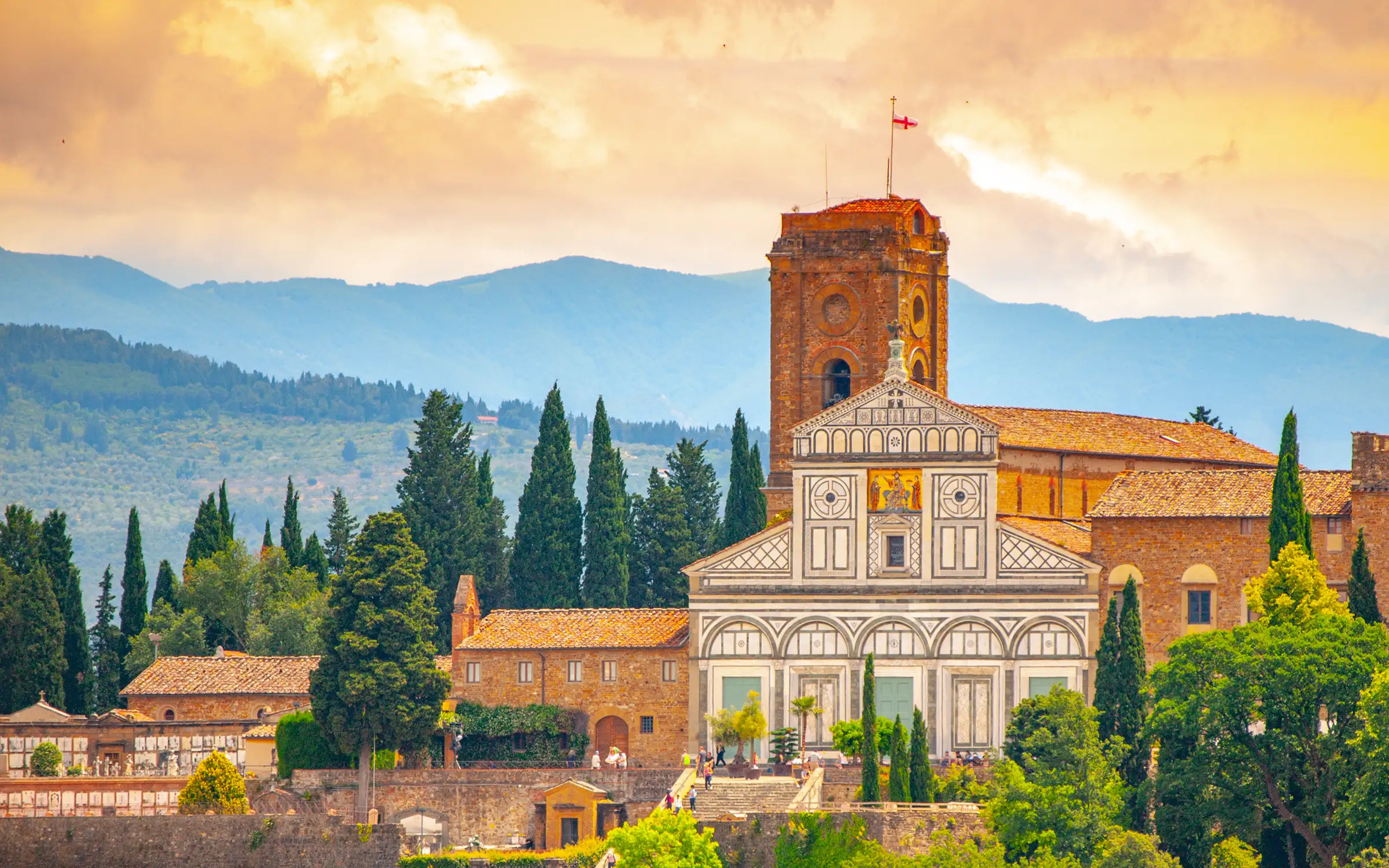 San Miniato Basilica i vakker natur, Toscana, Italia - med Expa Travel