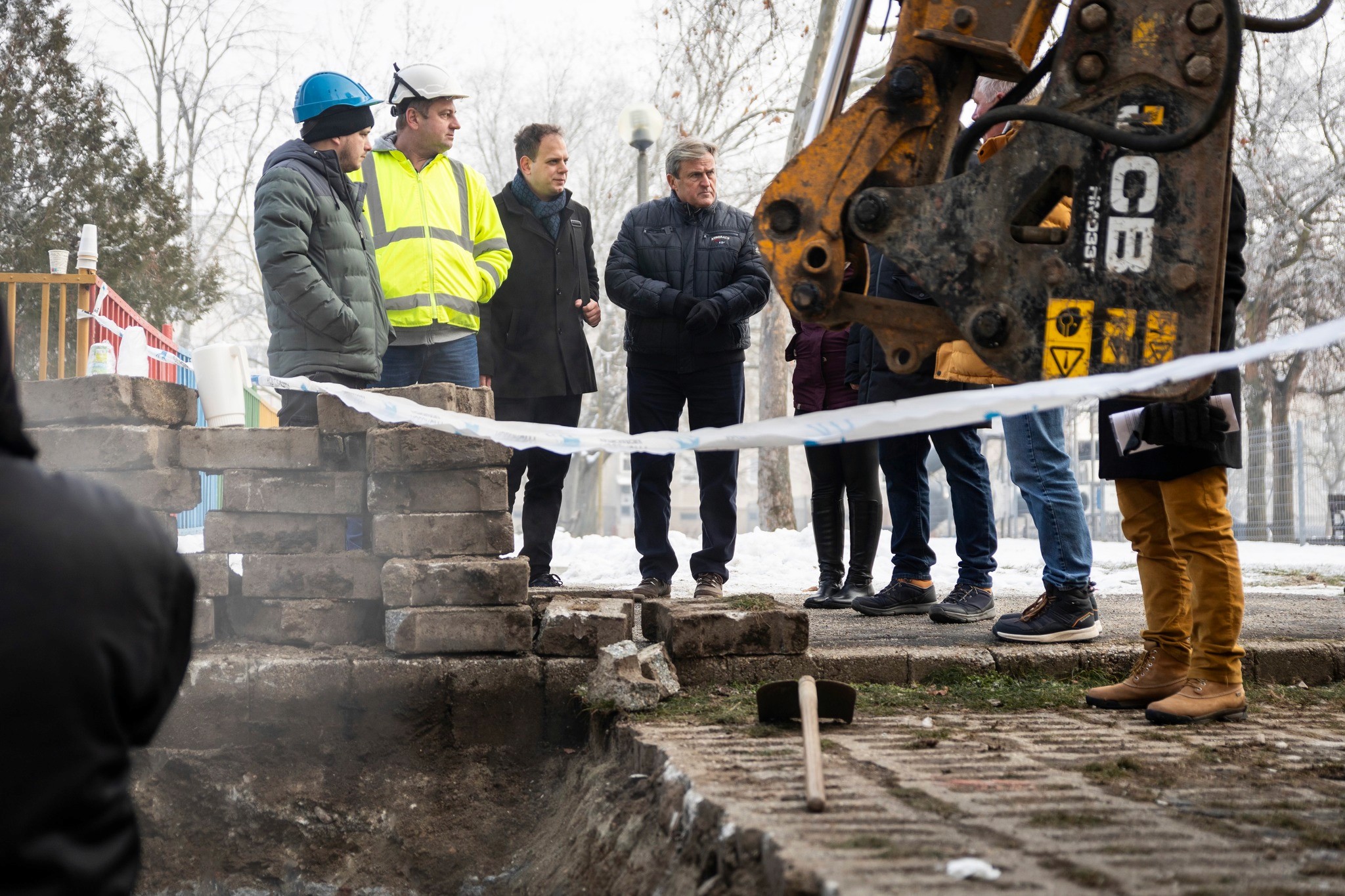 Nem a kormány, hanem a TISZA cselekszik a hidegben