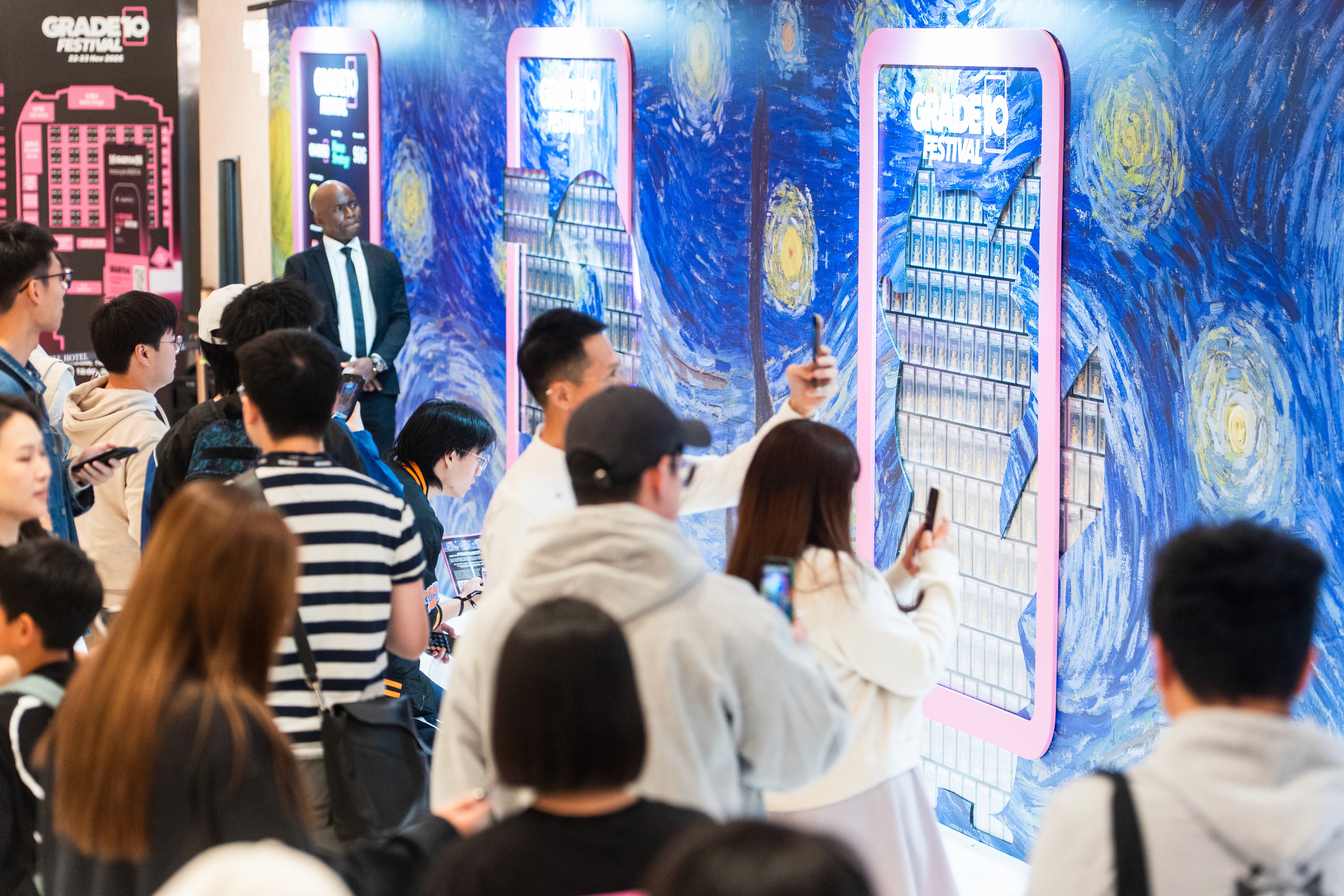 香港最大藏卡盛事《Grade10 Festival》開幕  匯聚120海內外展商  料逾23,000卡迷捧場