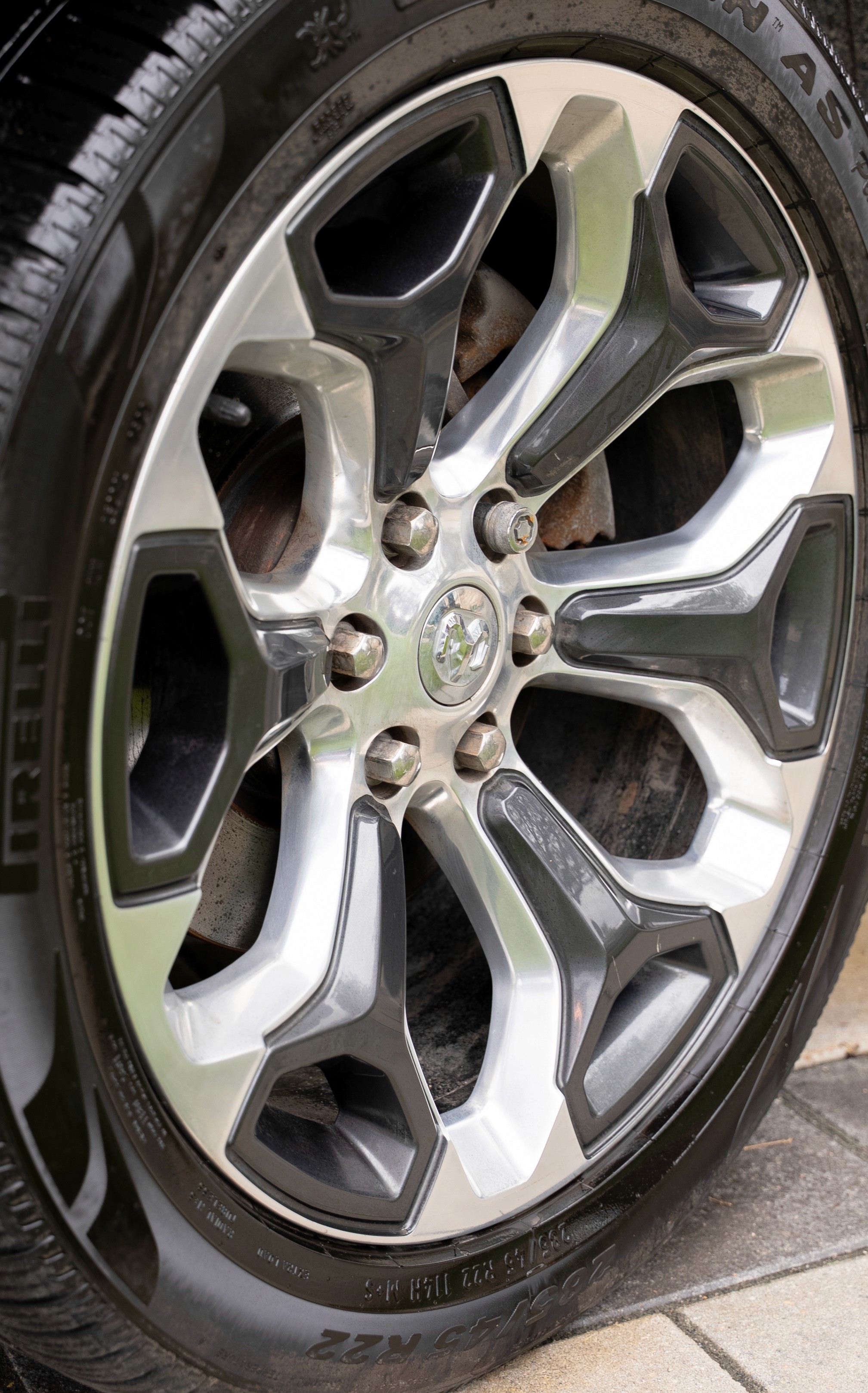 Toronto exterior detailing fresh tire shine service