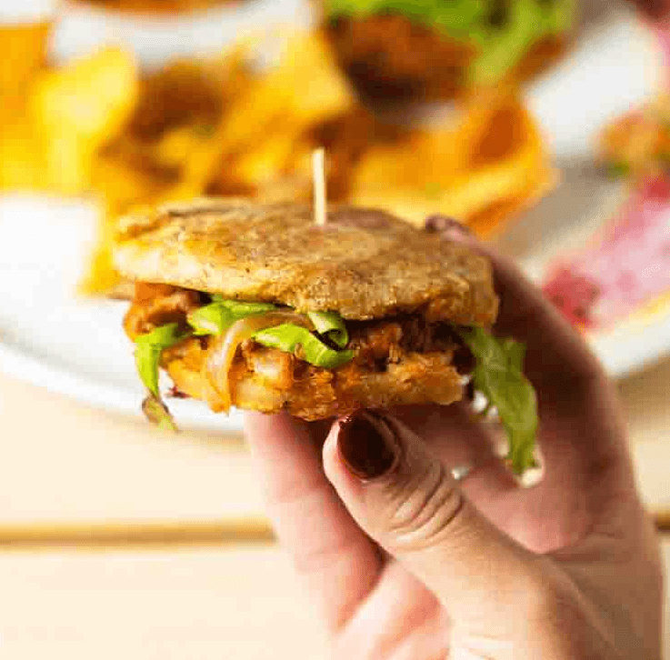 Tostones Rellenos de Ropa Vieja