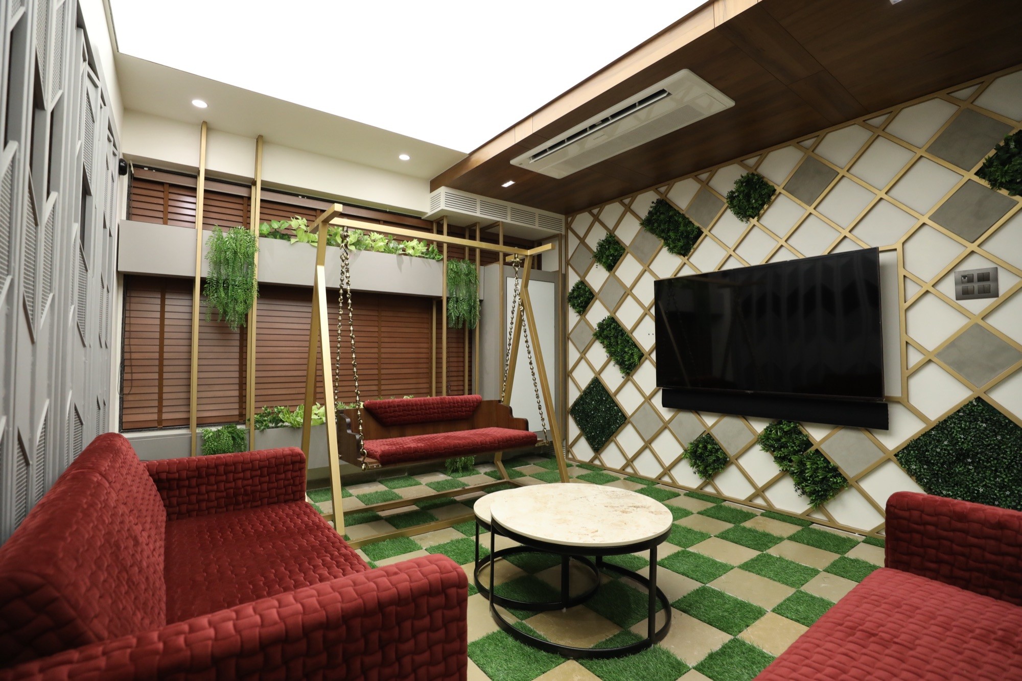 Twin Star Office: office interior by The Auura, photo 4