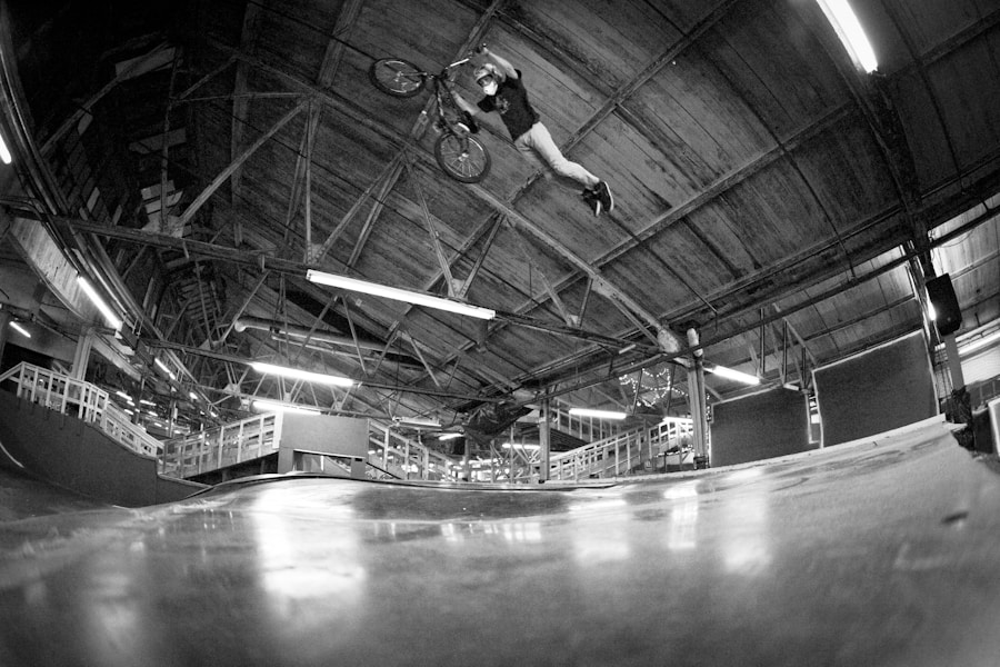BMX in trick indoor