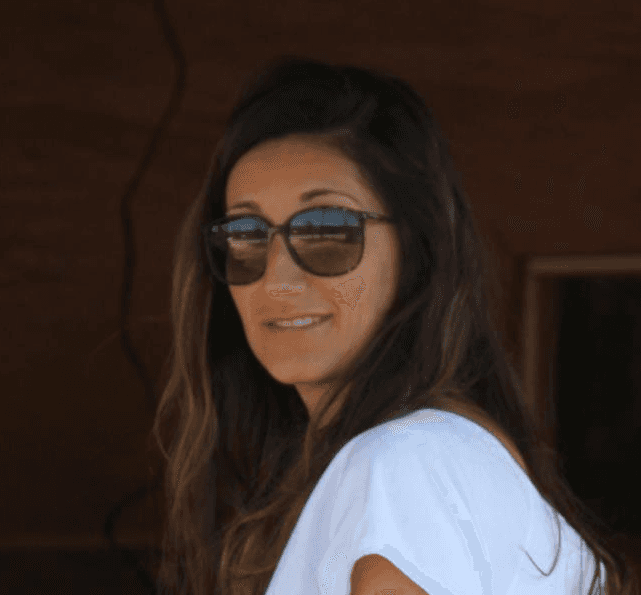 julie gerante de loc camargue