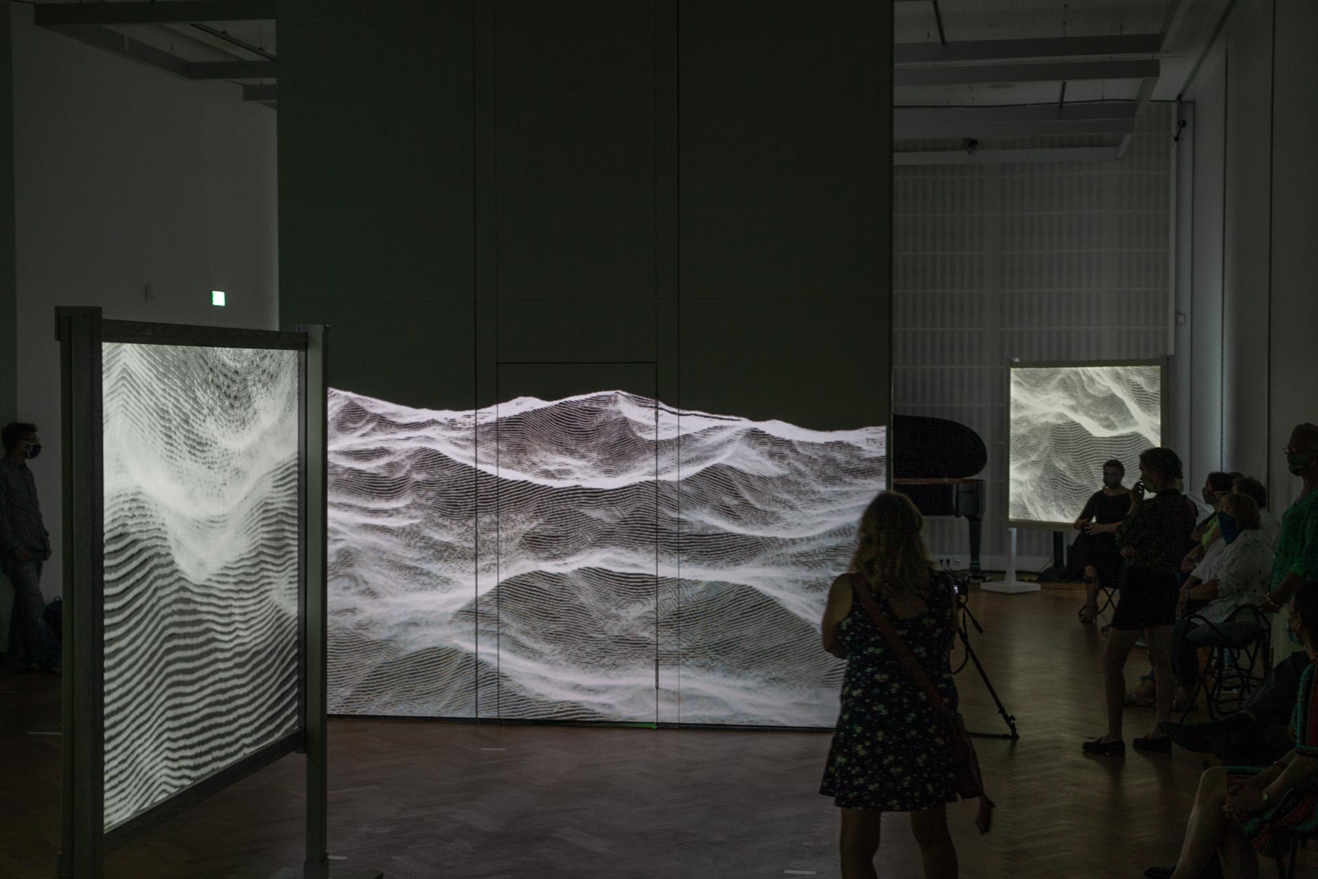 The ever changing light - interior projection mapping performance