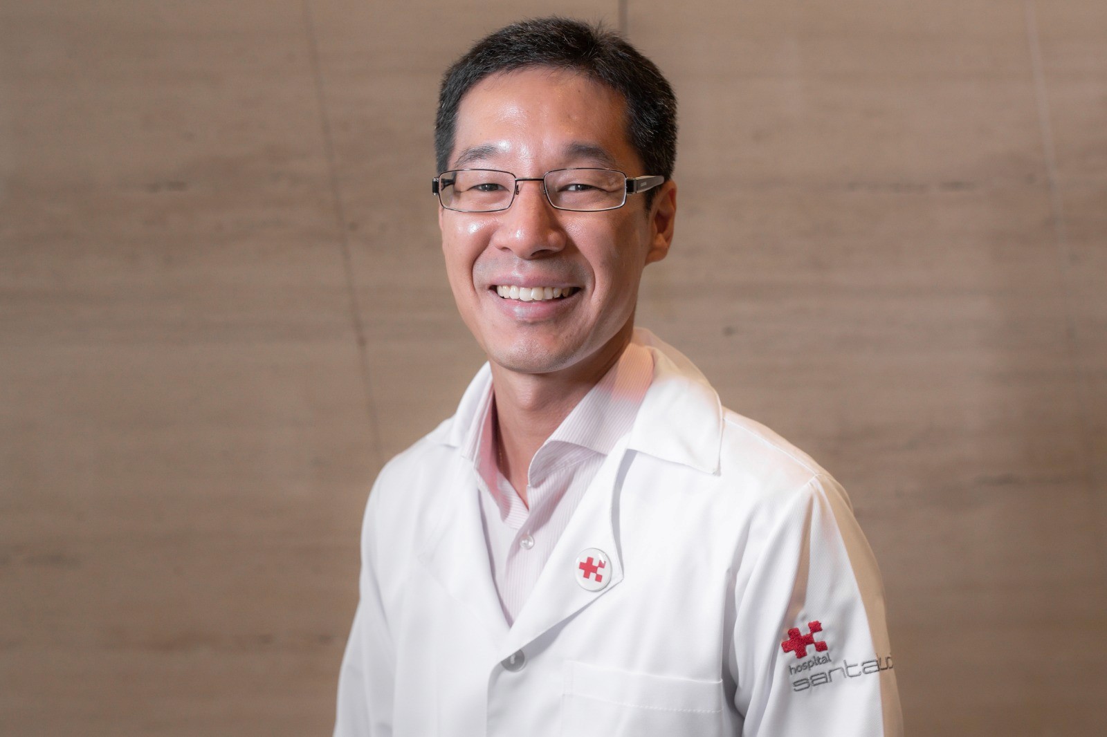 Dr. Rodolfo Kameo, médico hematologista e coordenador de Transplante de Medula Óssea (TMO) do Hospital Santa Lúcia