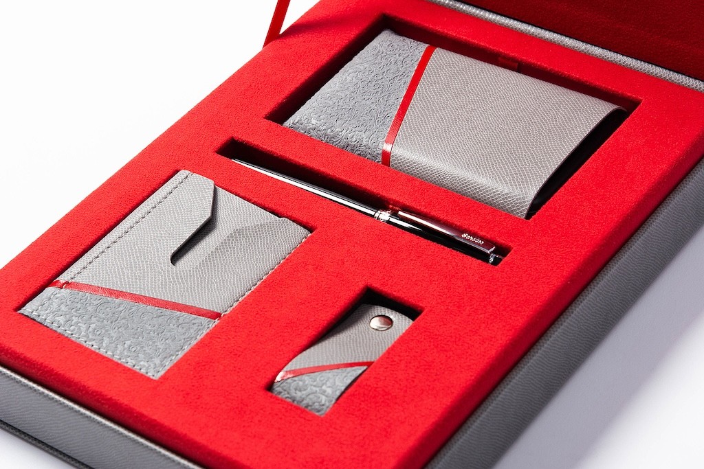 High-end branded executive gift set vegan leather box