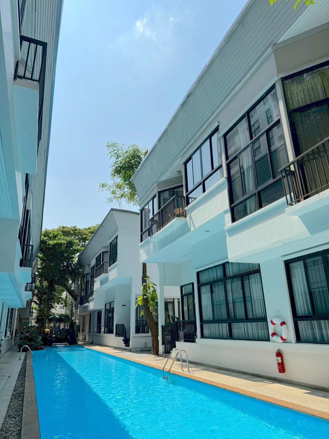 3-Bedroom Pet-Friendly Residence Ekkamai, Phra Khanong 5