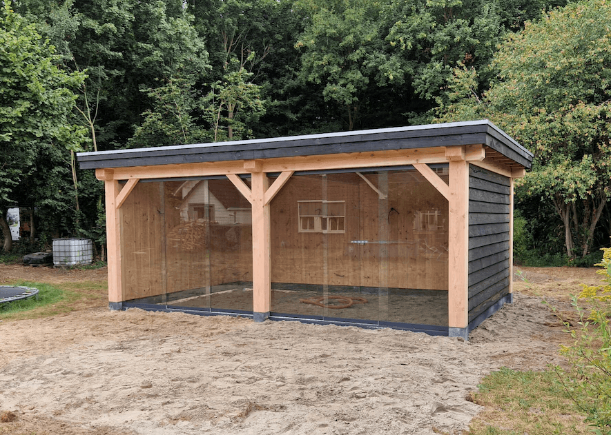 Buitenkamer Dugreja Houtbouw