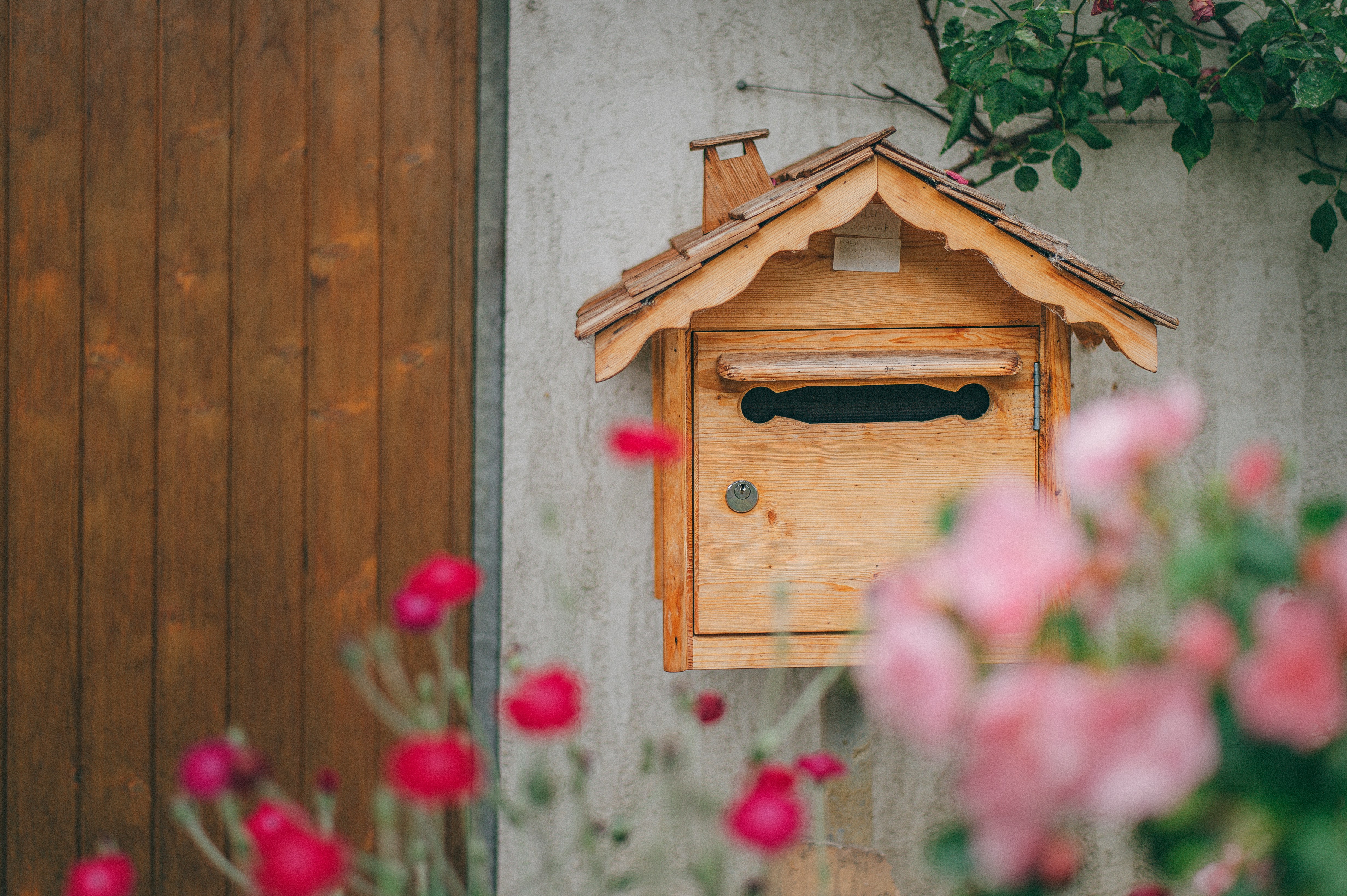 Home mailbox for direct mail response tracking