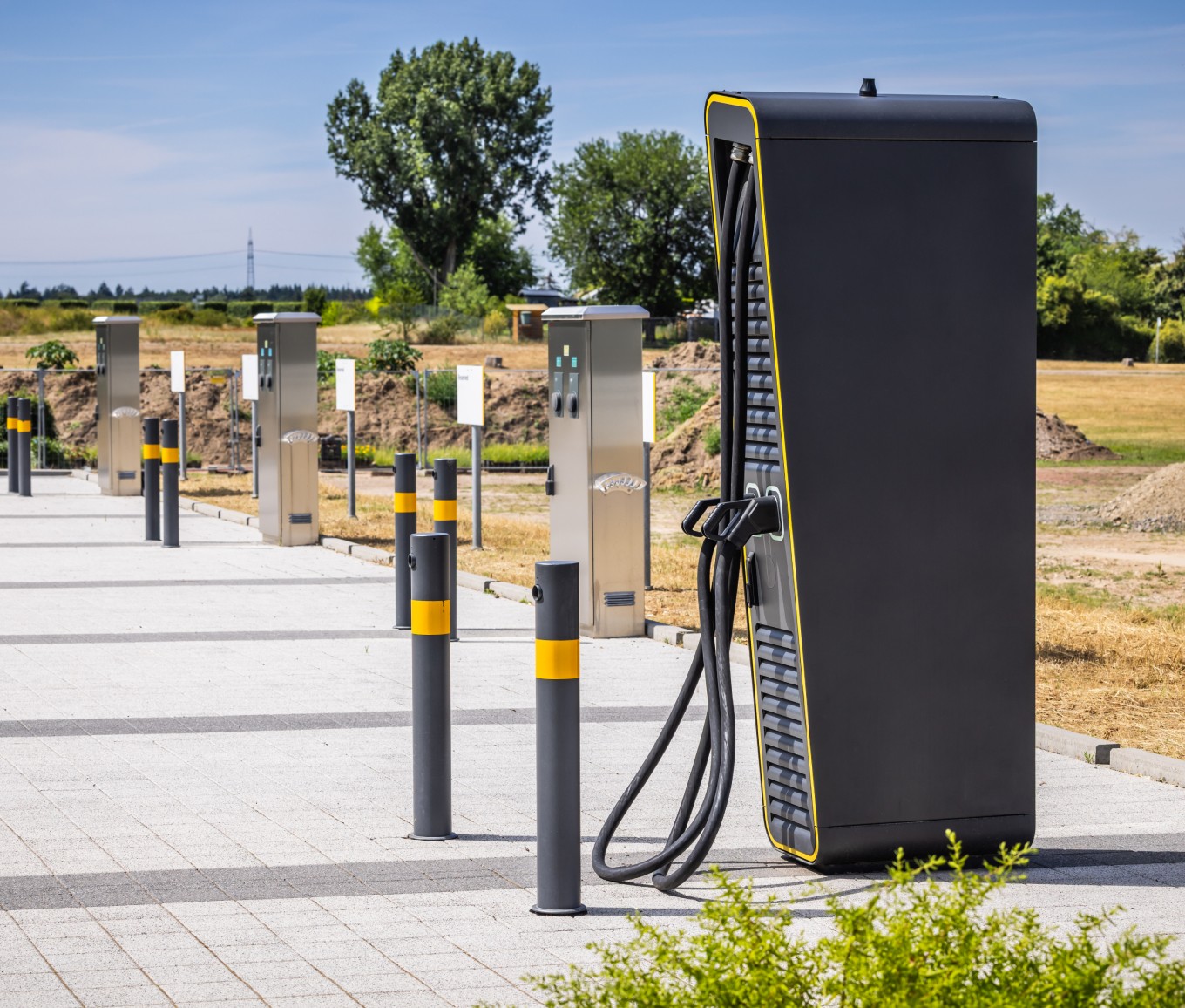 EV charging site delivered for Larkspur Retail Group