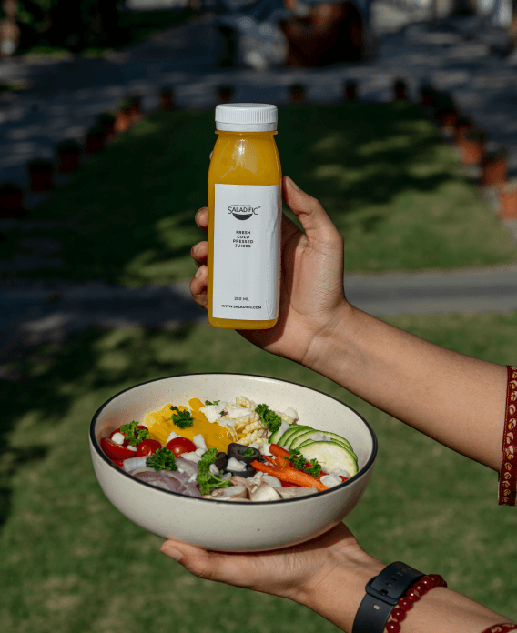 Saladific Juice Bottle with Salad Bowl Image 