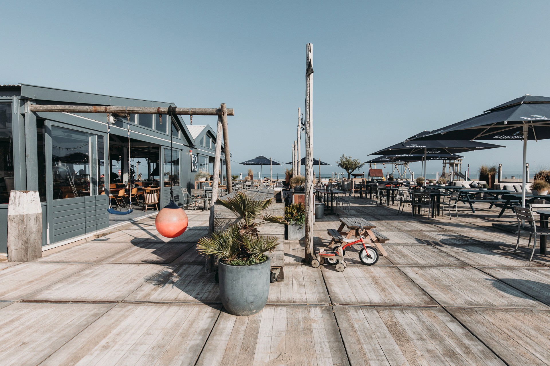 Photo of the terrace of Fonk Beach