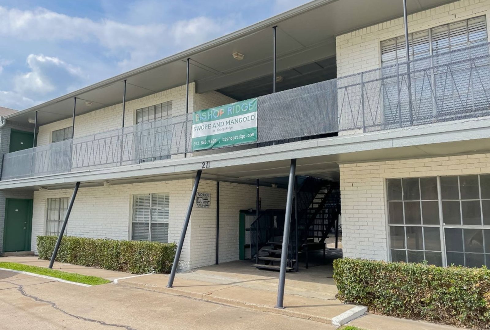 Pergola at Bishop Ridge — 24-unit multifamily community in Dallas, TX; managed by Savoy Residential.