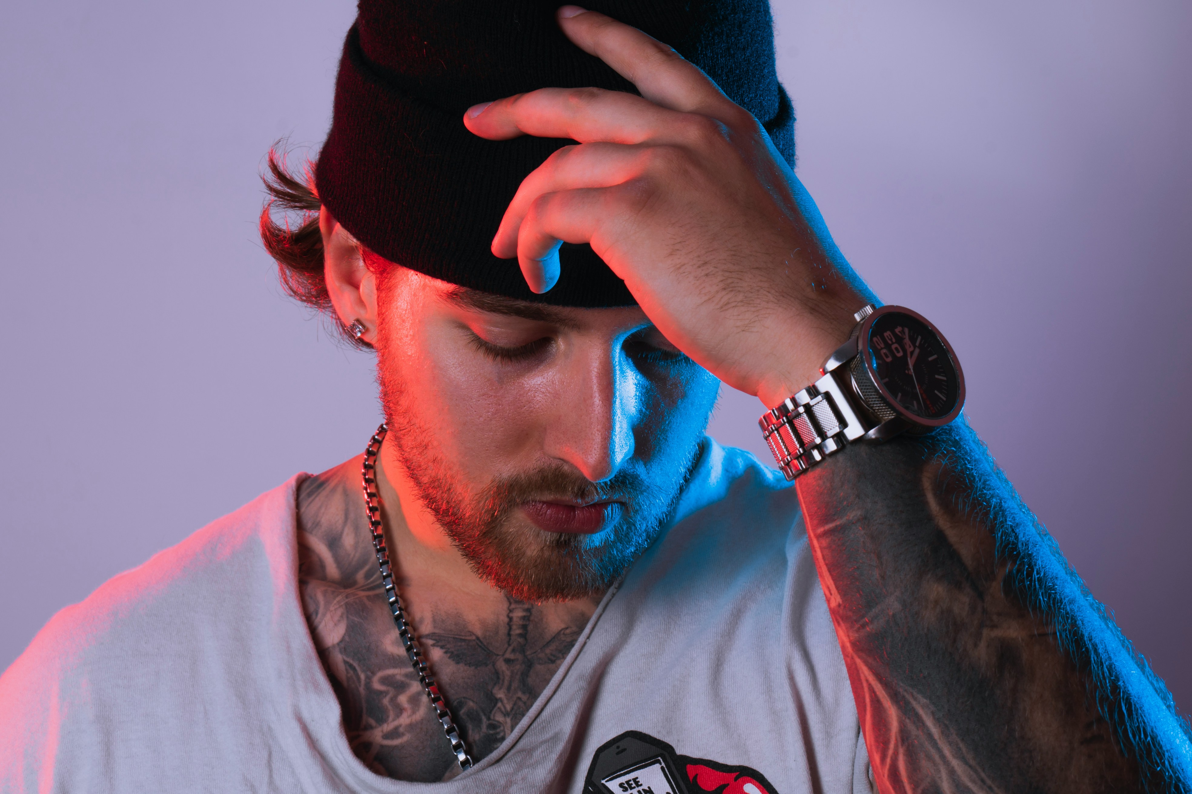 influencer with a hat - Music Influencers On Instagram