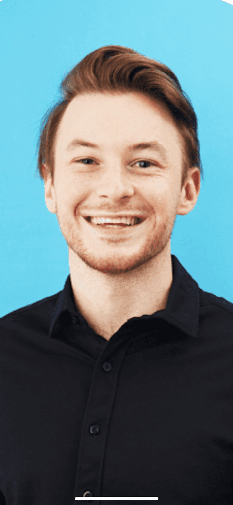 Clay Thomas Headshot photo