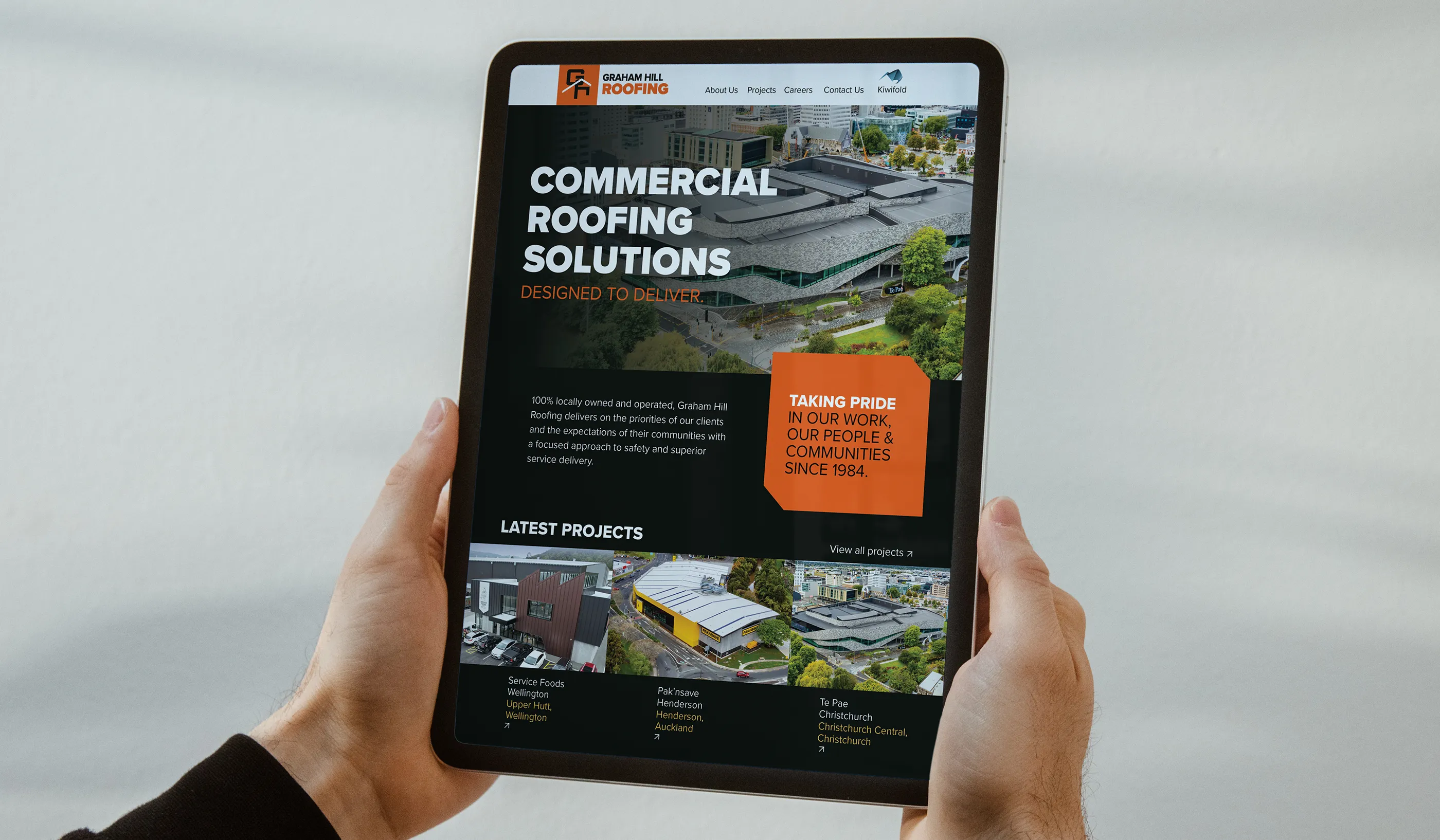 Reading the Graham Hill website on an a tablet