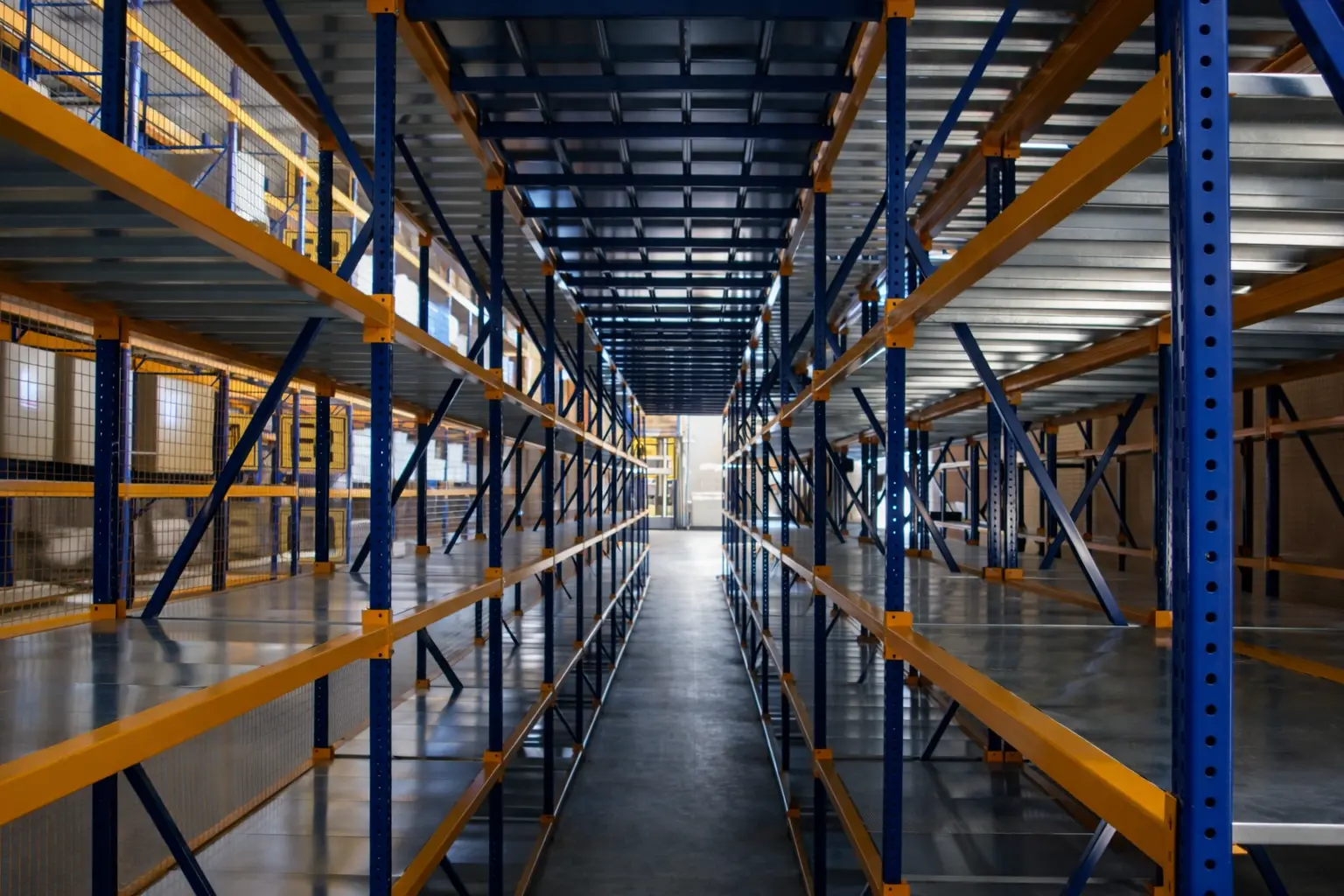 koli kutu elleçleme raf sistemi