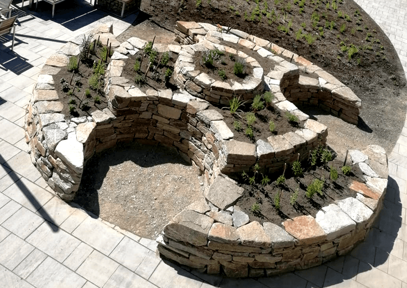 Trockenmauer Kräuterkreisel Foto von Rainer Vogler