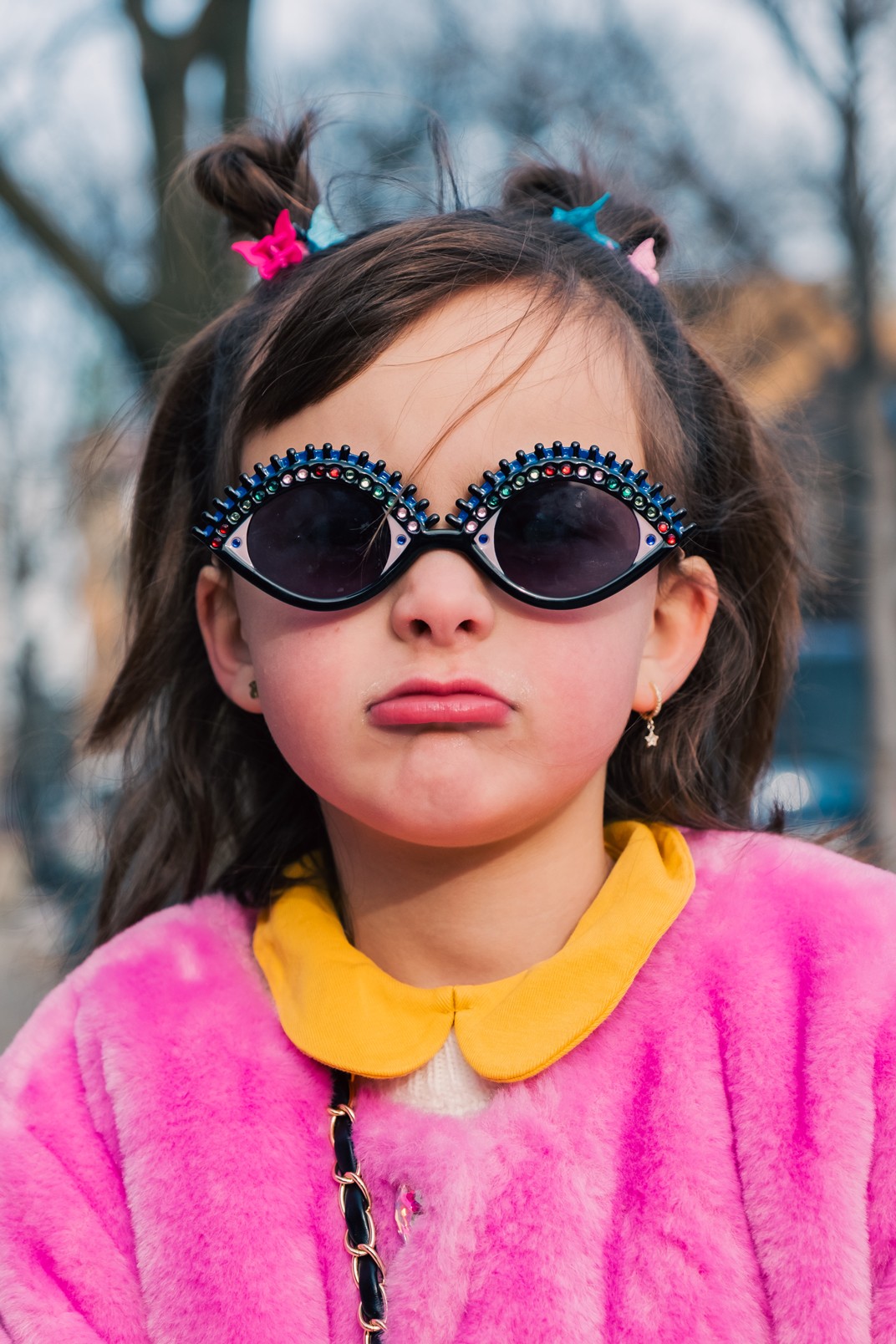 katt-jones-sunglasses-portrait-young-girl-portrait-pink-fur-coat-nyc
